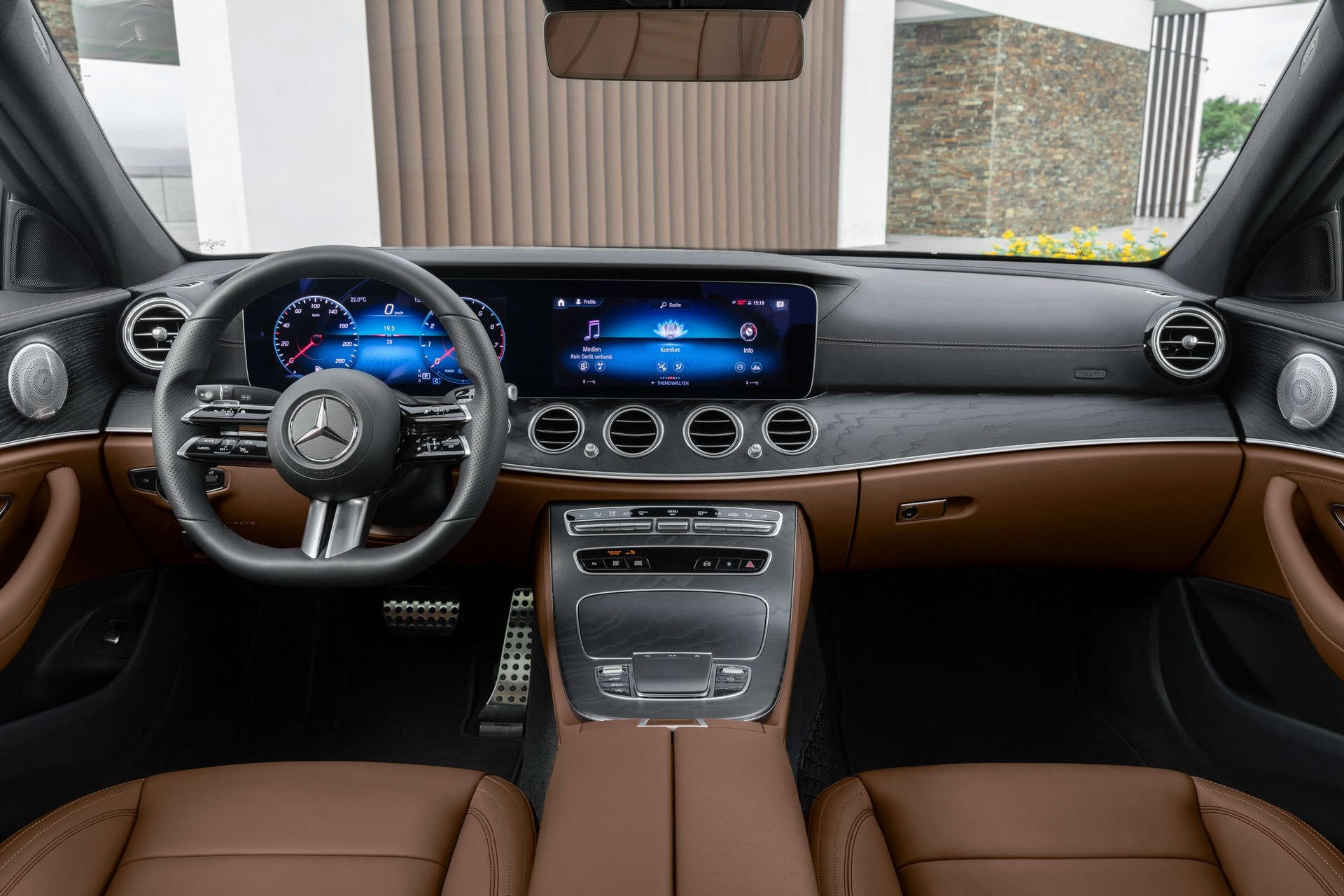 Mercedes-Benz E-Class vô-lăng mới ảnh 3 Mercedes-Benz E-Class vo-lang moi anh 3