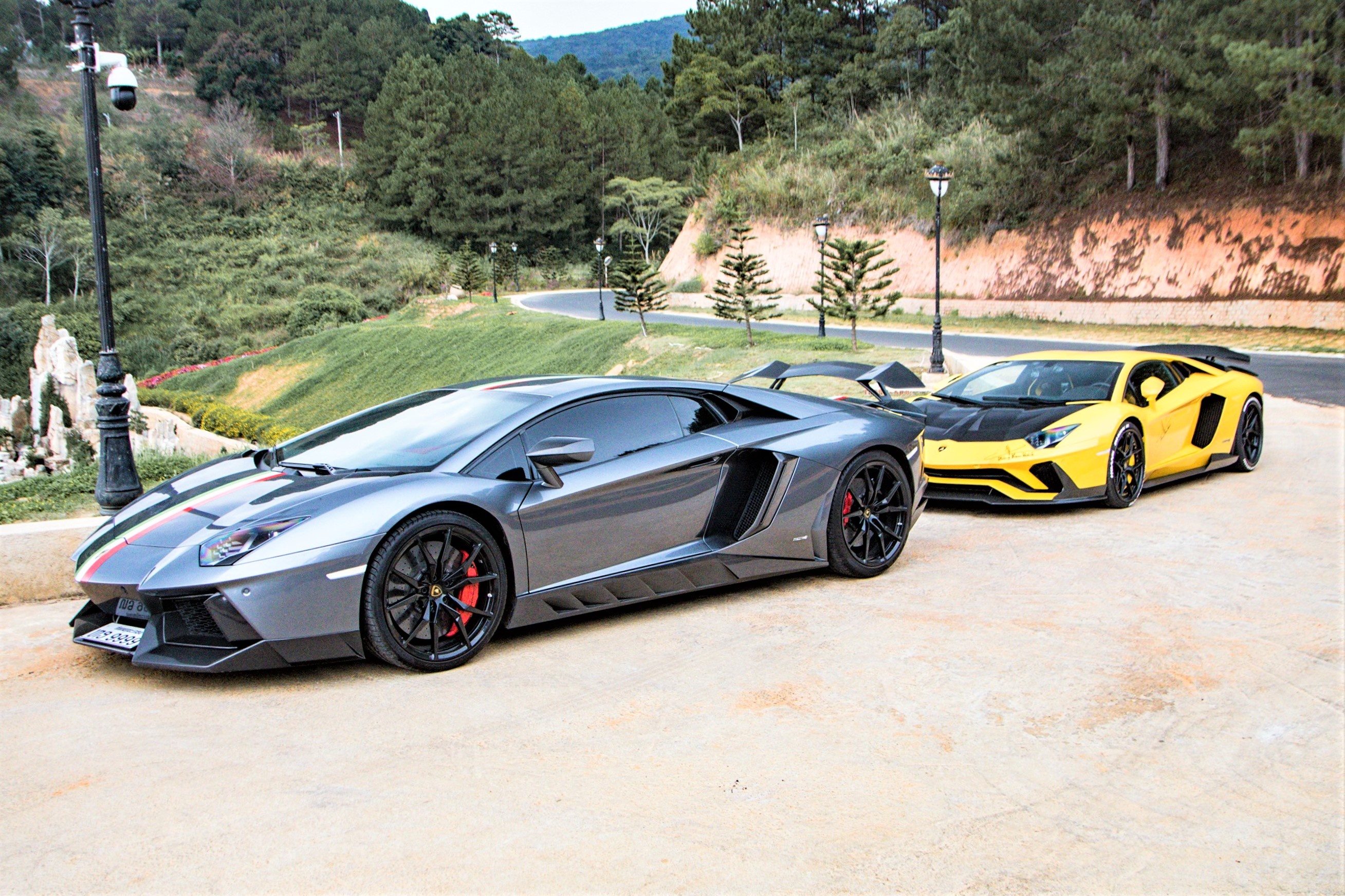4 chiec Lamborghini Aventador do khung trong hanh trinh Car Passion hinh anh