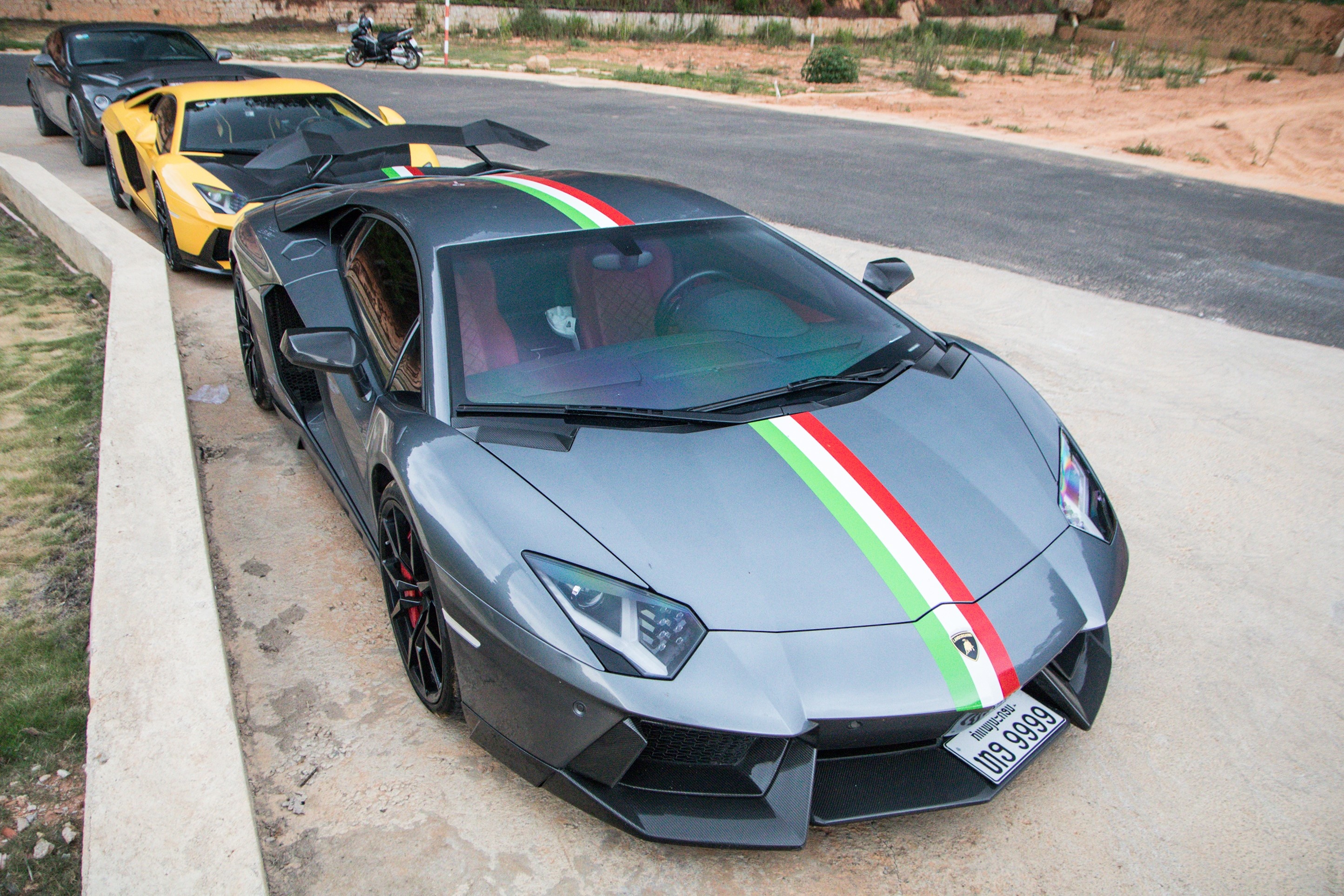 4 chiec Lamborghini Aventador do khung anh 3