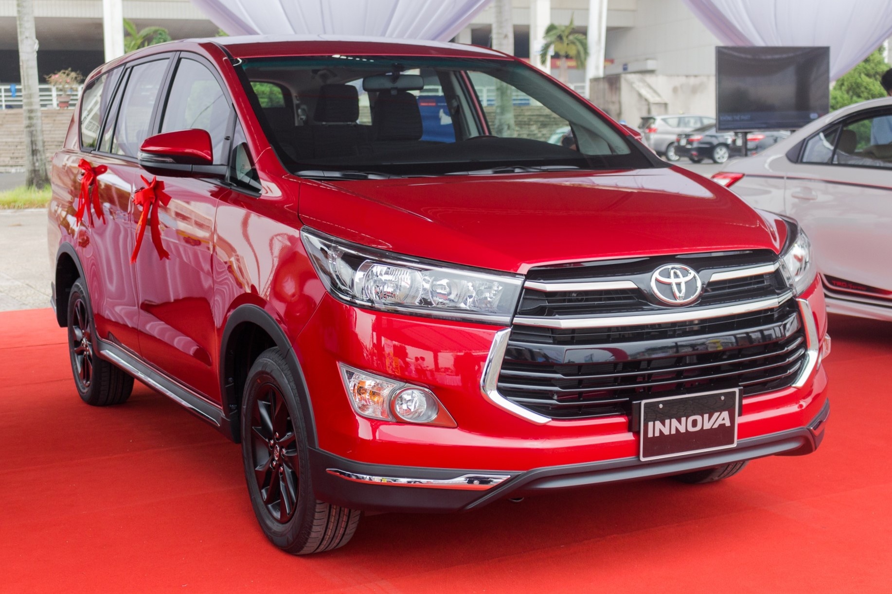Mitsubishi Xpander van ban chay nhat nhom MPV du doanh so giam sau hinh anh