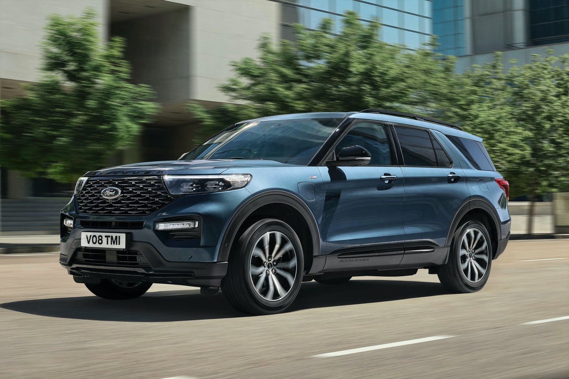 Ford Explorer Plug-in Hybrid 2021 ra mat, manh 475 ma luc hinh anh