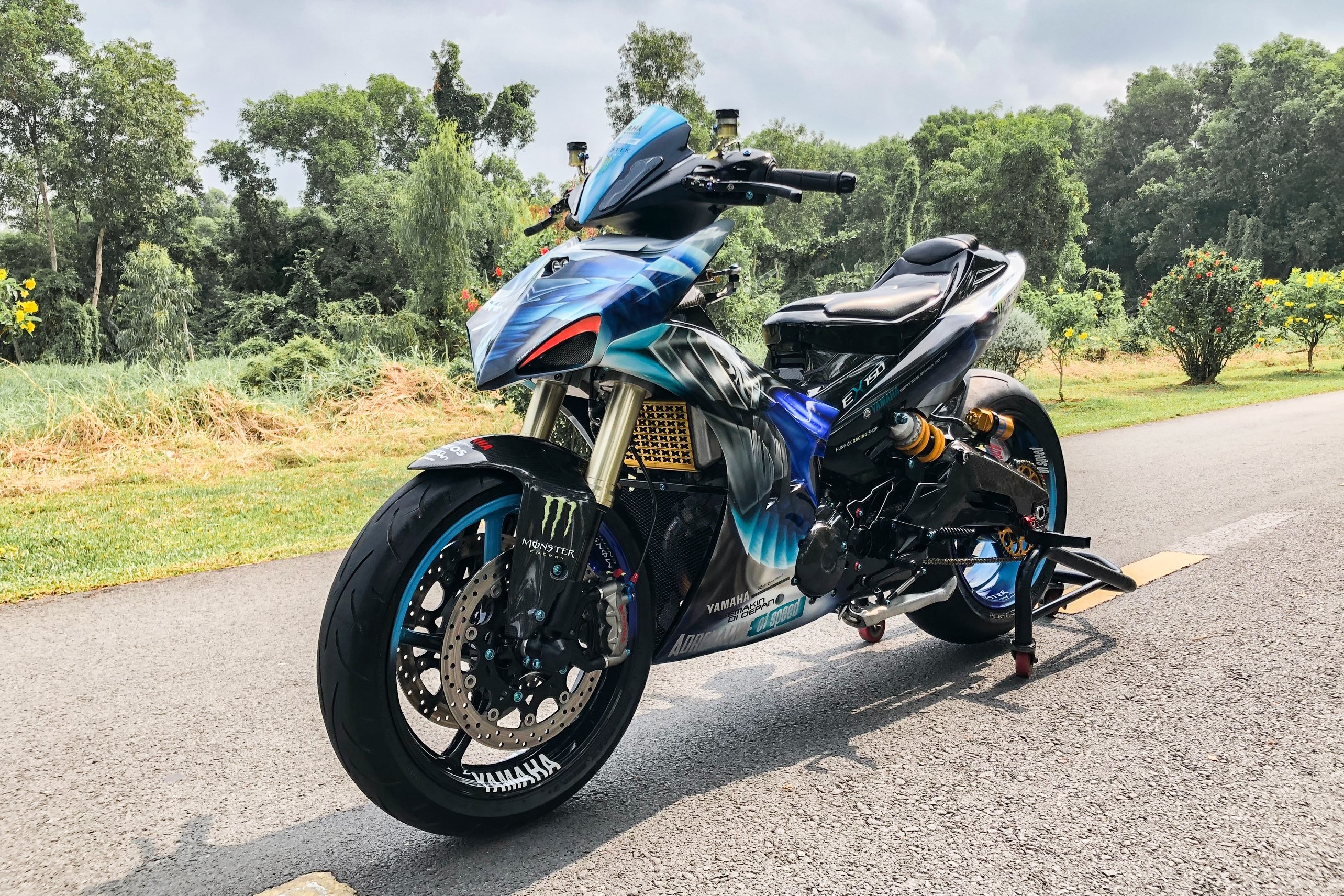 Yamaha Exciter do phong cach Ducati Panigale V4 anh 1