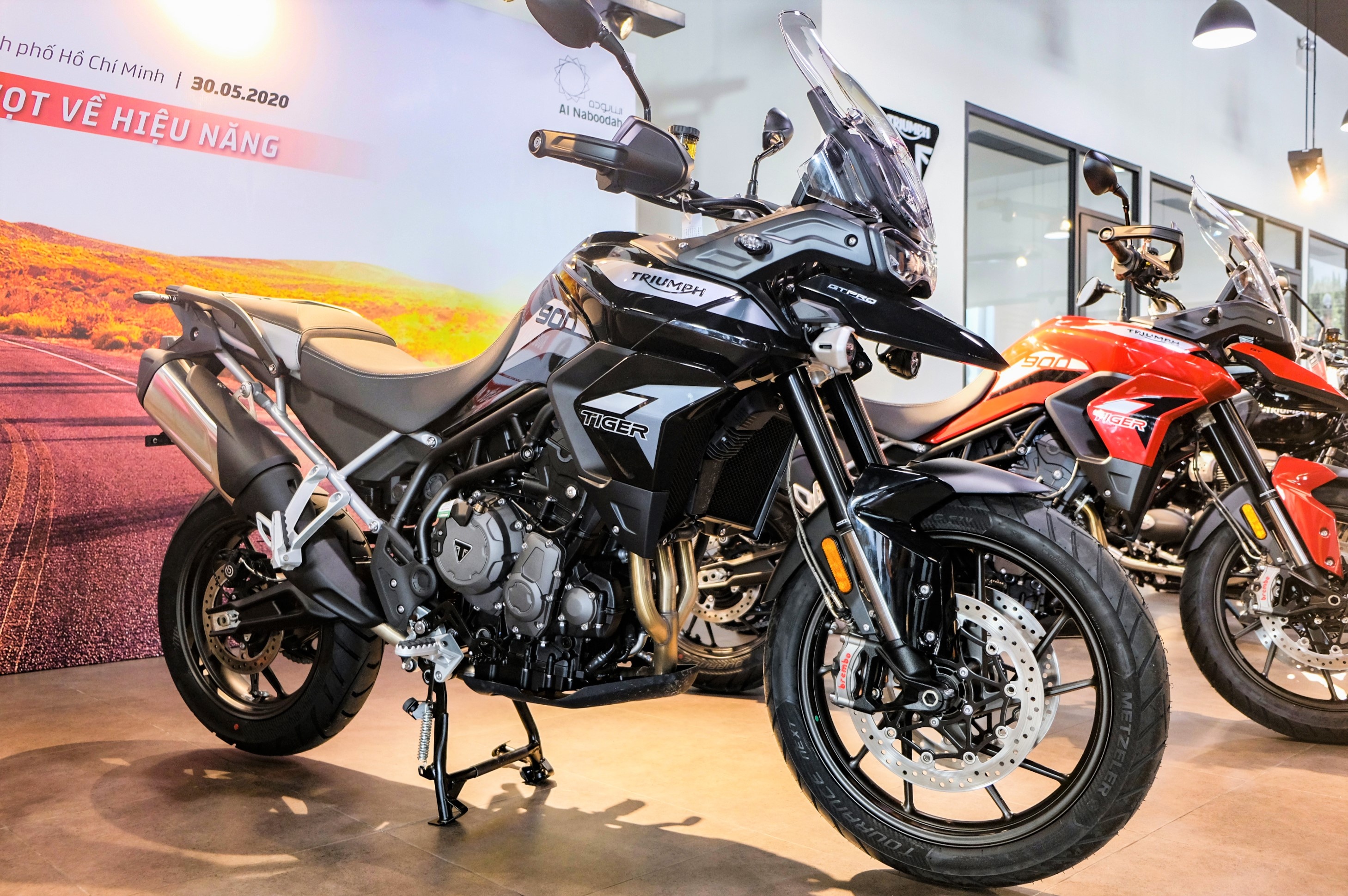 Triumph Tiger 900 ra mat tai Viet Nam, gia tu 369 trieu dong hinh anh