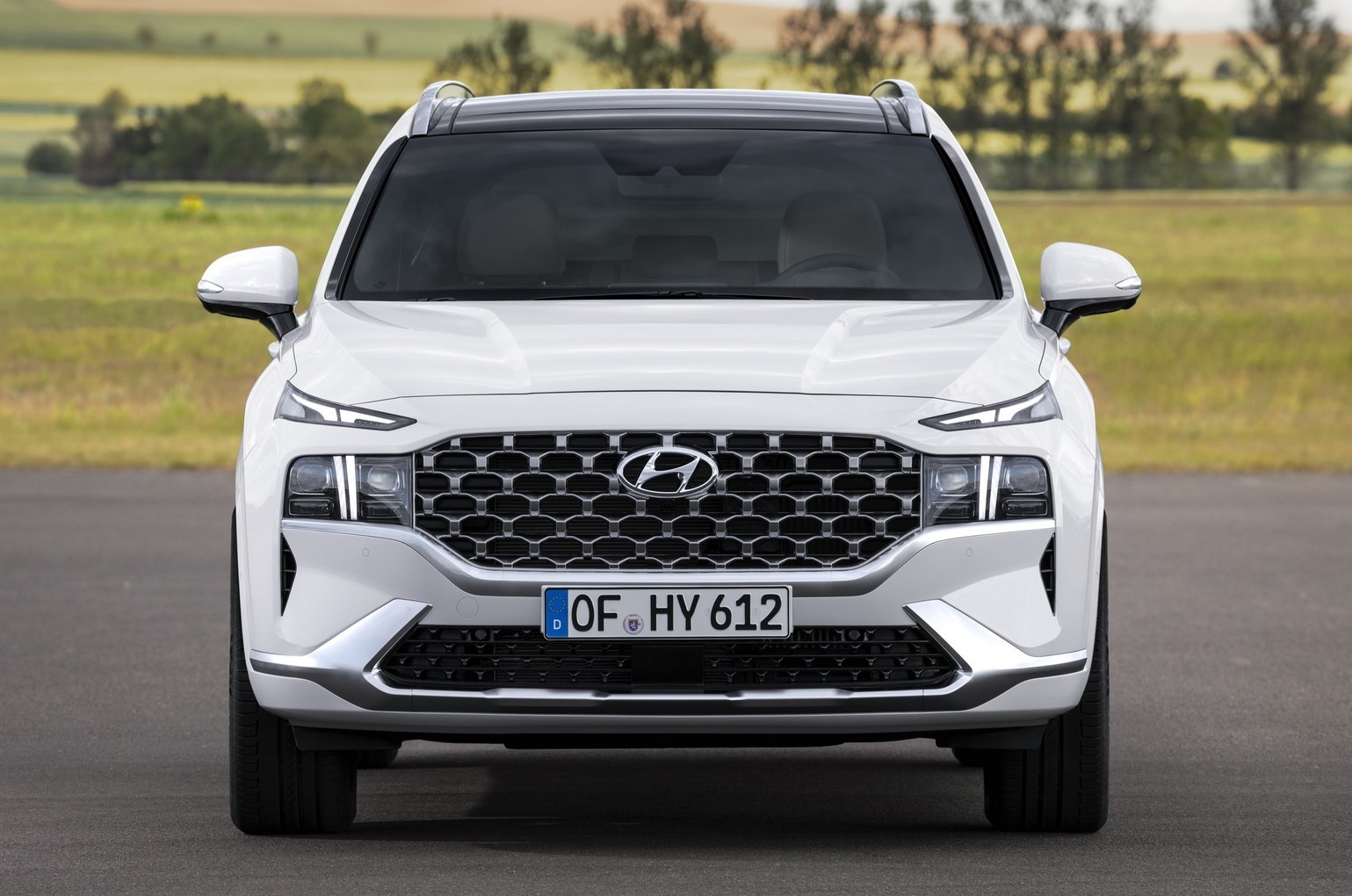 Hyundai Santa Fe 2021 dau Kia Sorento 2021 anh 3