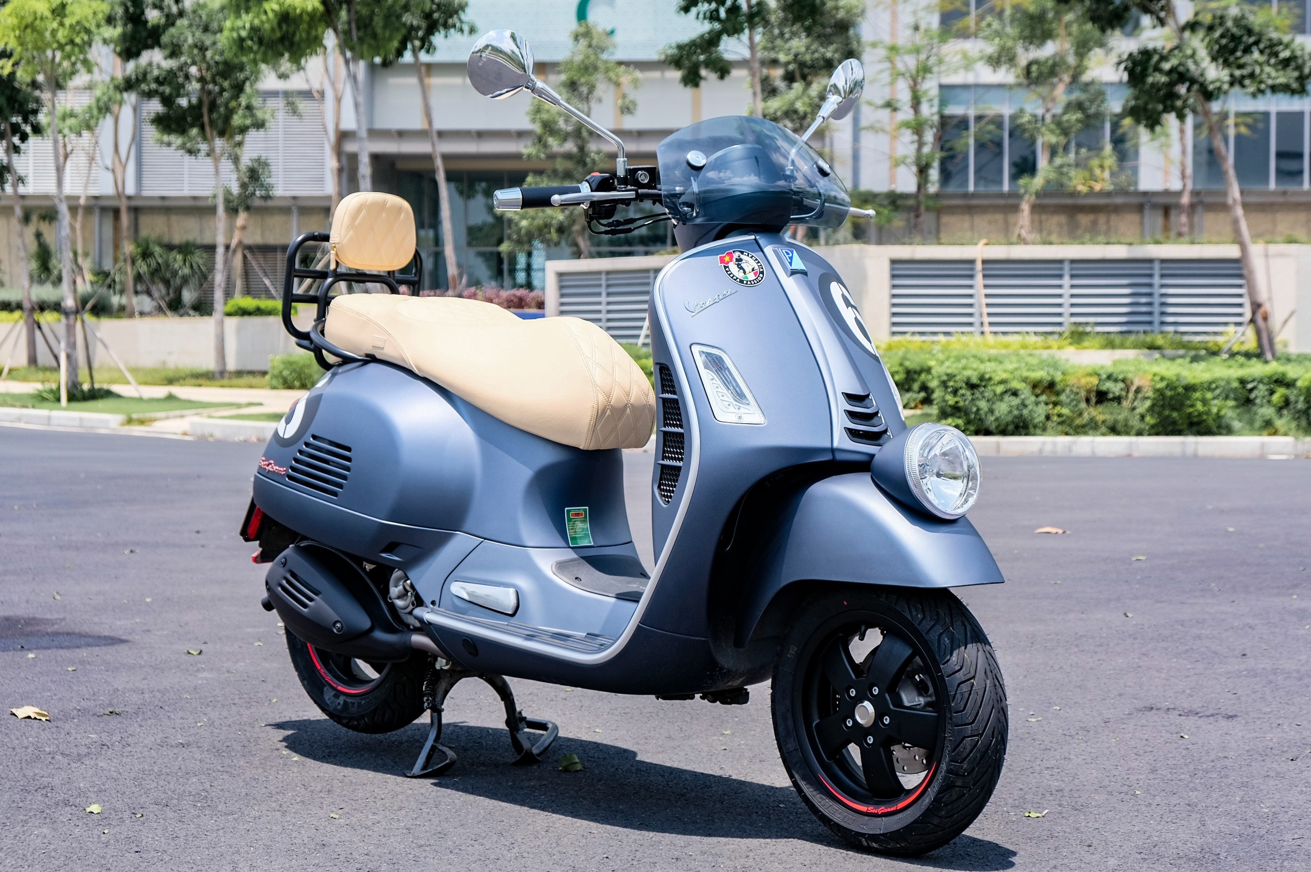 Vespa Sei Giorni II có gì hơn GTS Super Tech 300? ảnh 1 Vespa Sei Giorni II co gi hon GTS Super Tech 300? anh 1