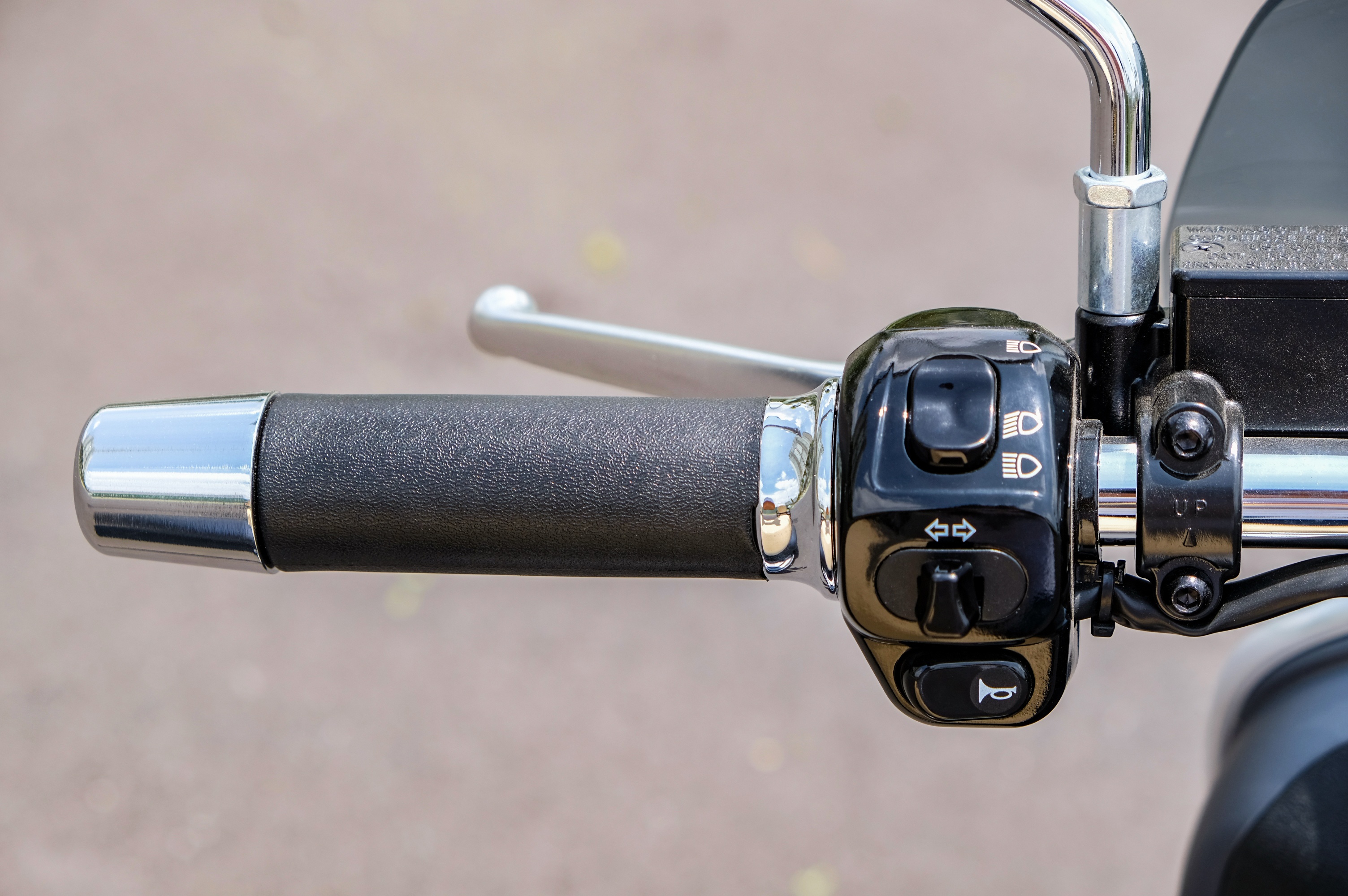 Chi tiet Vespa Sei Giorni II tai VN anh 7