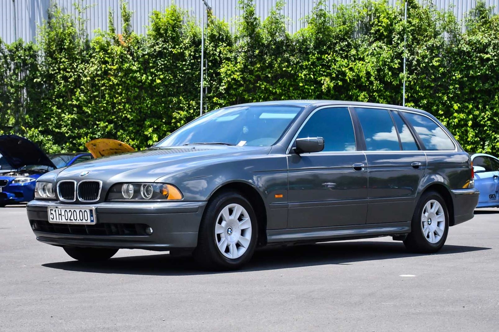 Can canh BMW 520d wagon gan 20 nam tuoi doc nhat VN hinh anh