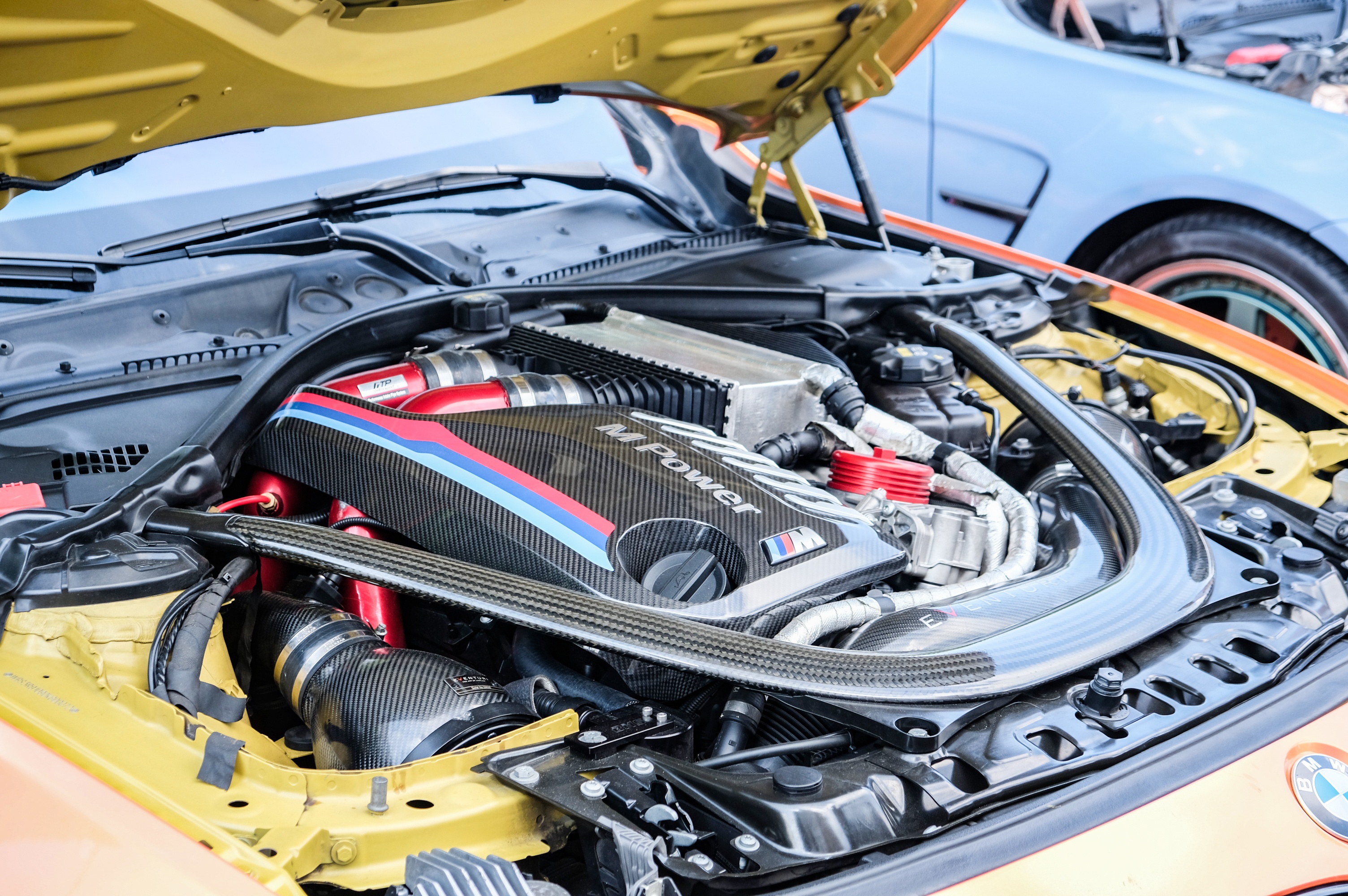 Hang chuc chiec BMW tu hop anh 9