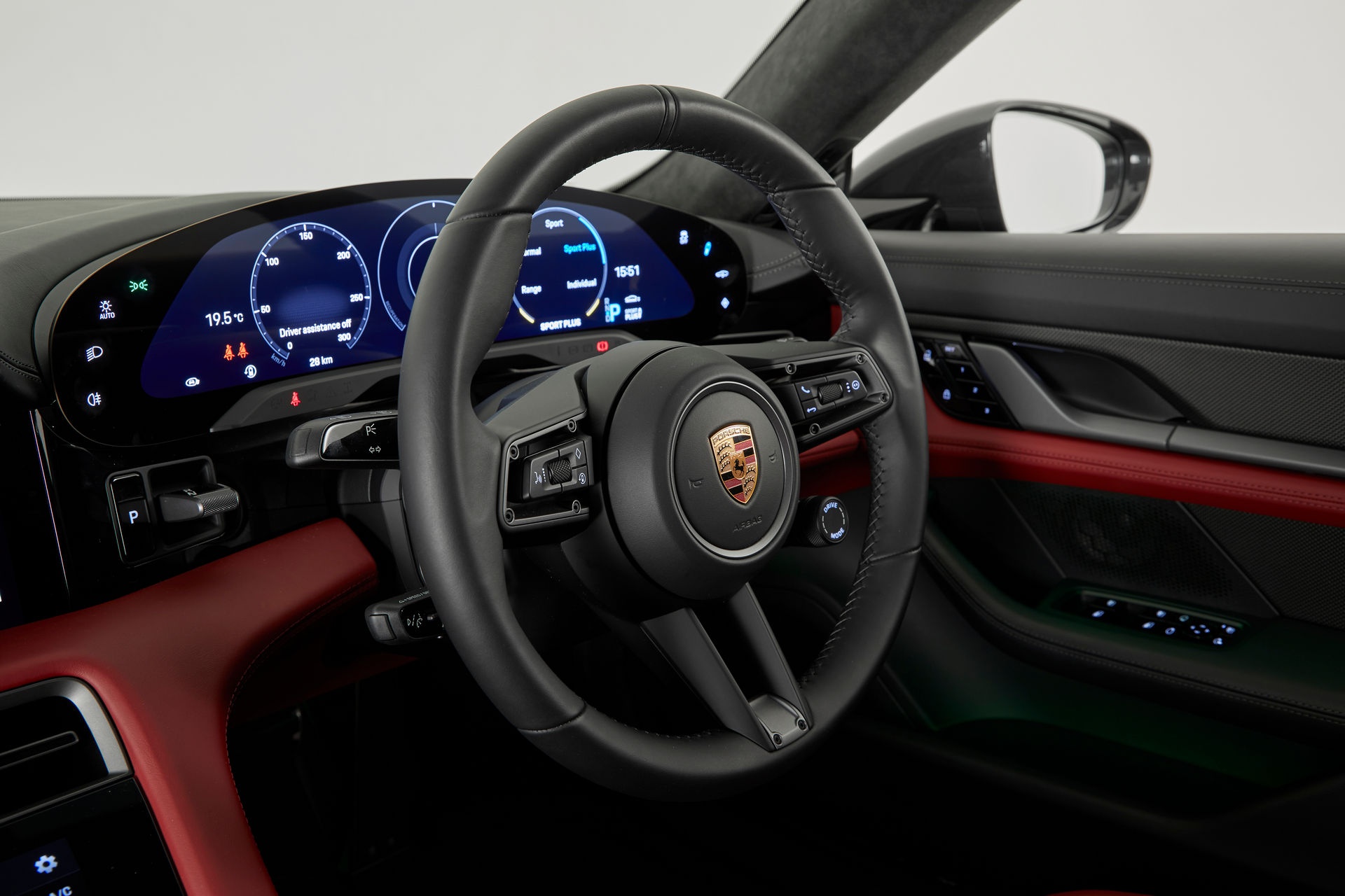 Porsche Taycan ra mắt tại Australia ảnh 11 Porsche Taycan ra mat tai Australia anh 11
