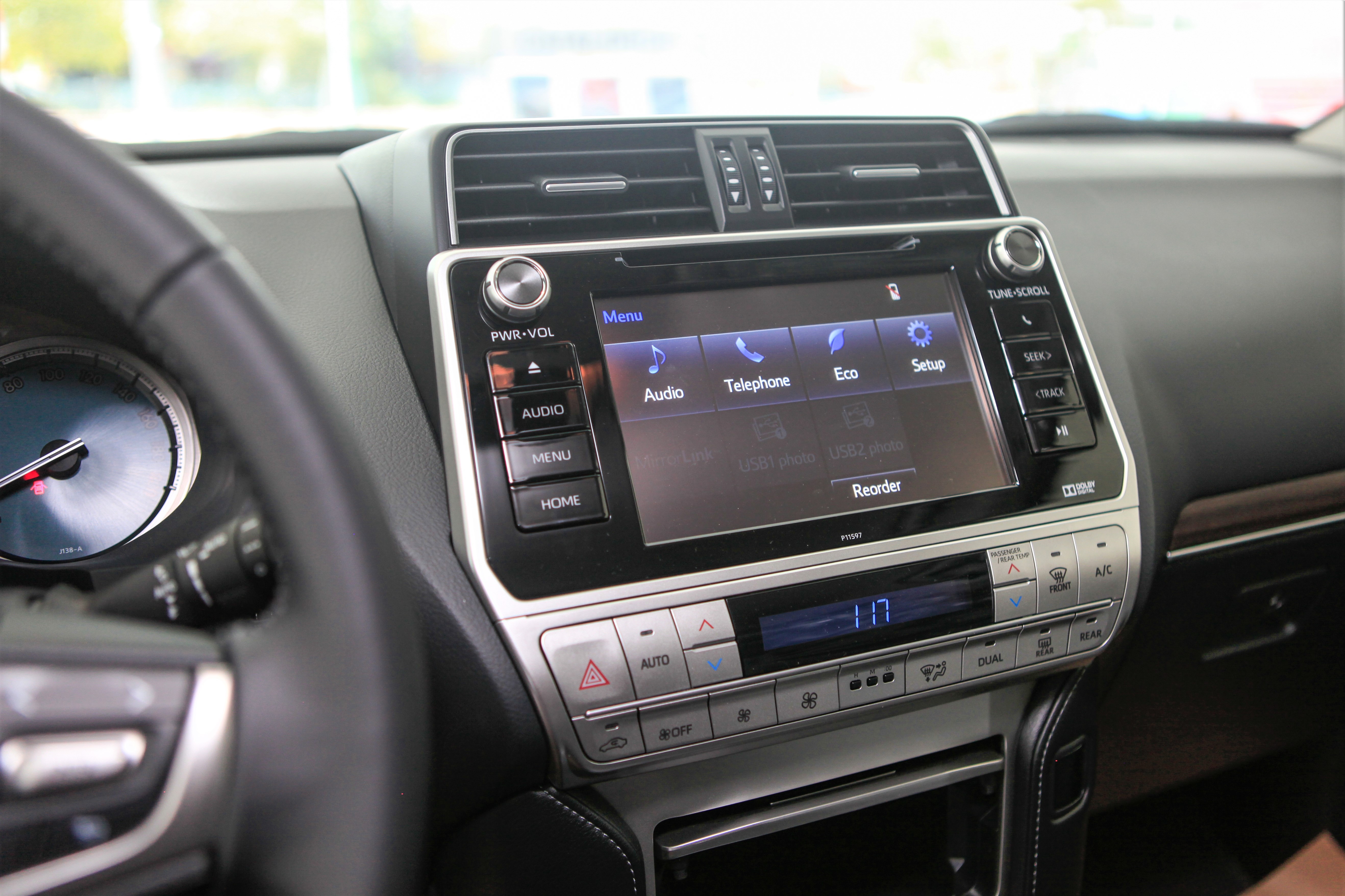 Toyota Land Cruiser Prado 2020 ra mắt ảnh 10 Toyota Land Cruiser Prado 2020 ra mat anh 10