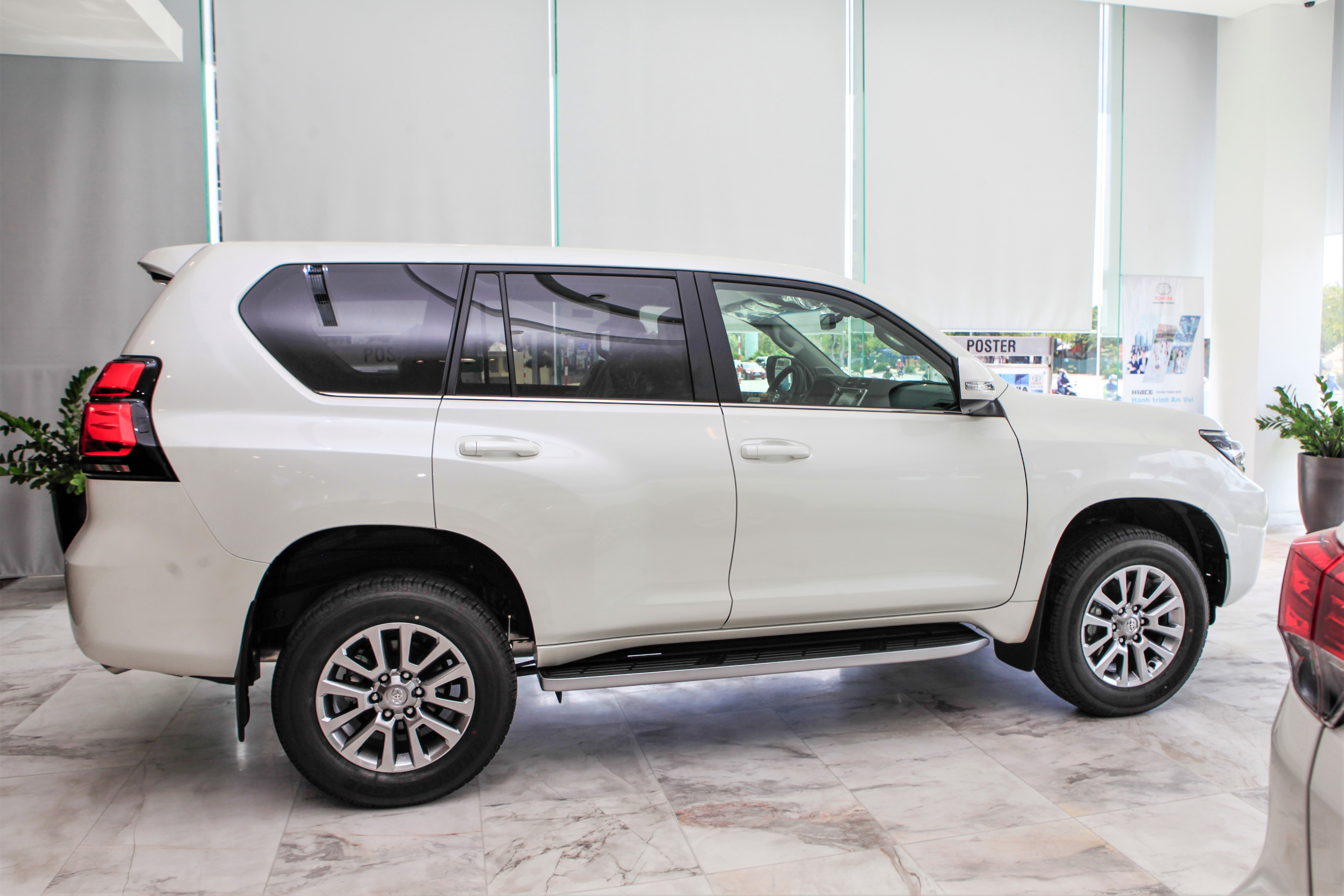 Toyota Land Cruiser Prado 2020 ra mắt ảnh 3 Toyota Land Cruiser Prado 2020 ra mat anh 3
