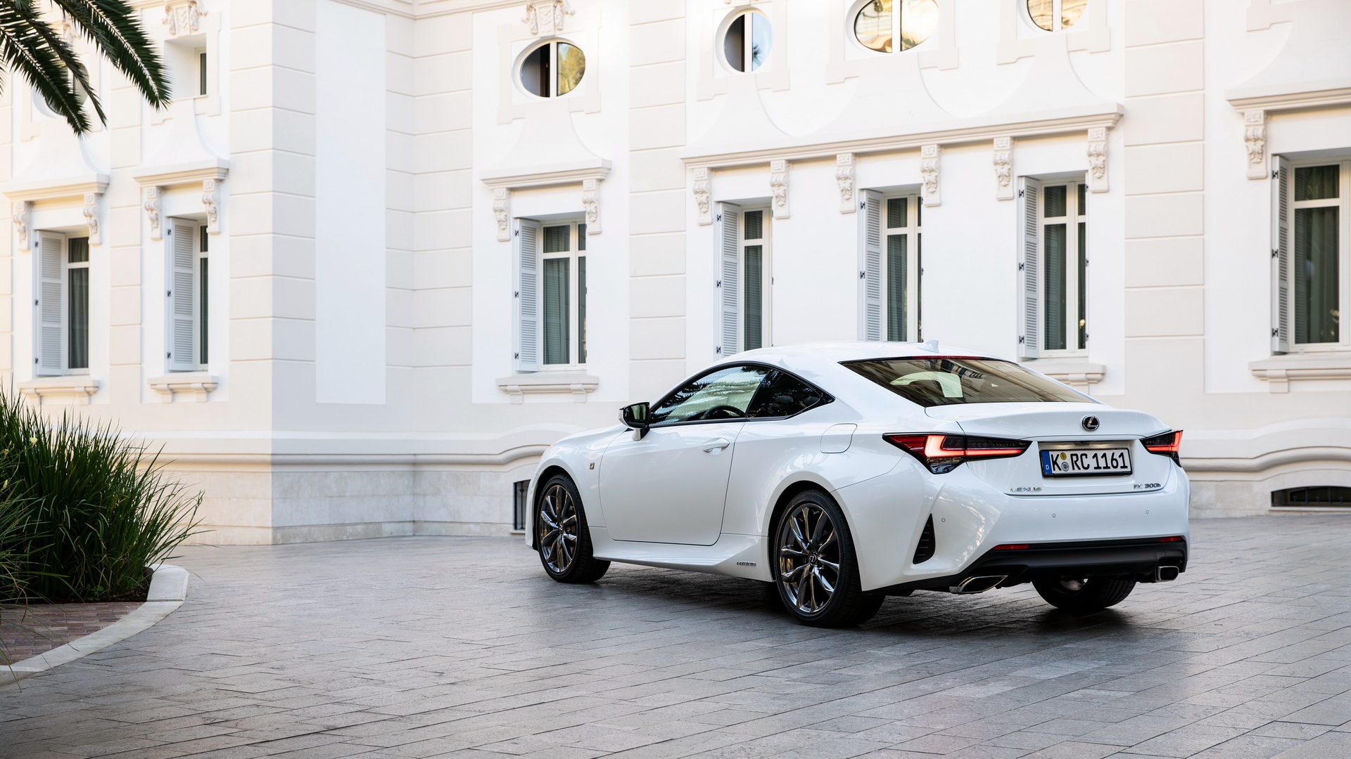 So sanh BMW 4-Series Coupe anh 11