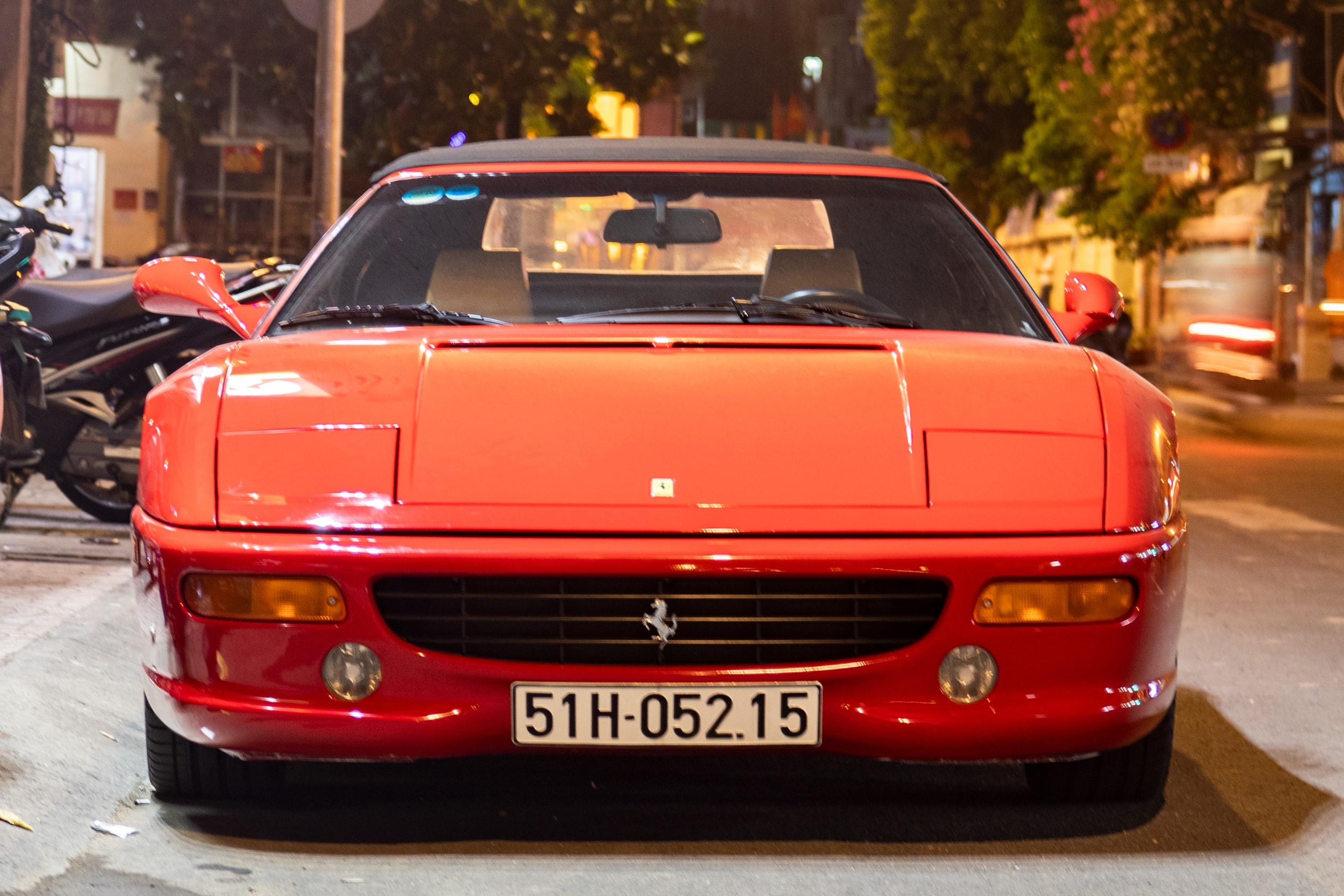 siêu xe Ferrari 355 F1 Spider hơn 20 năm tuổi ảnh 3 sieu xe Ferrari 355 F1 Spider hon 20 nam tuoi anh 3