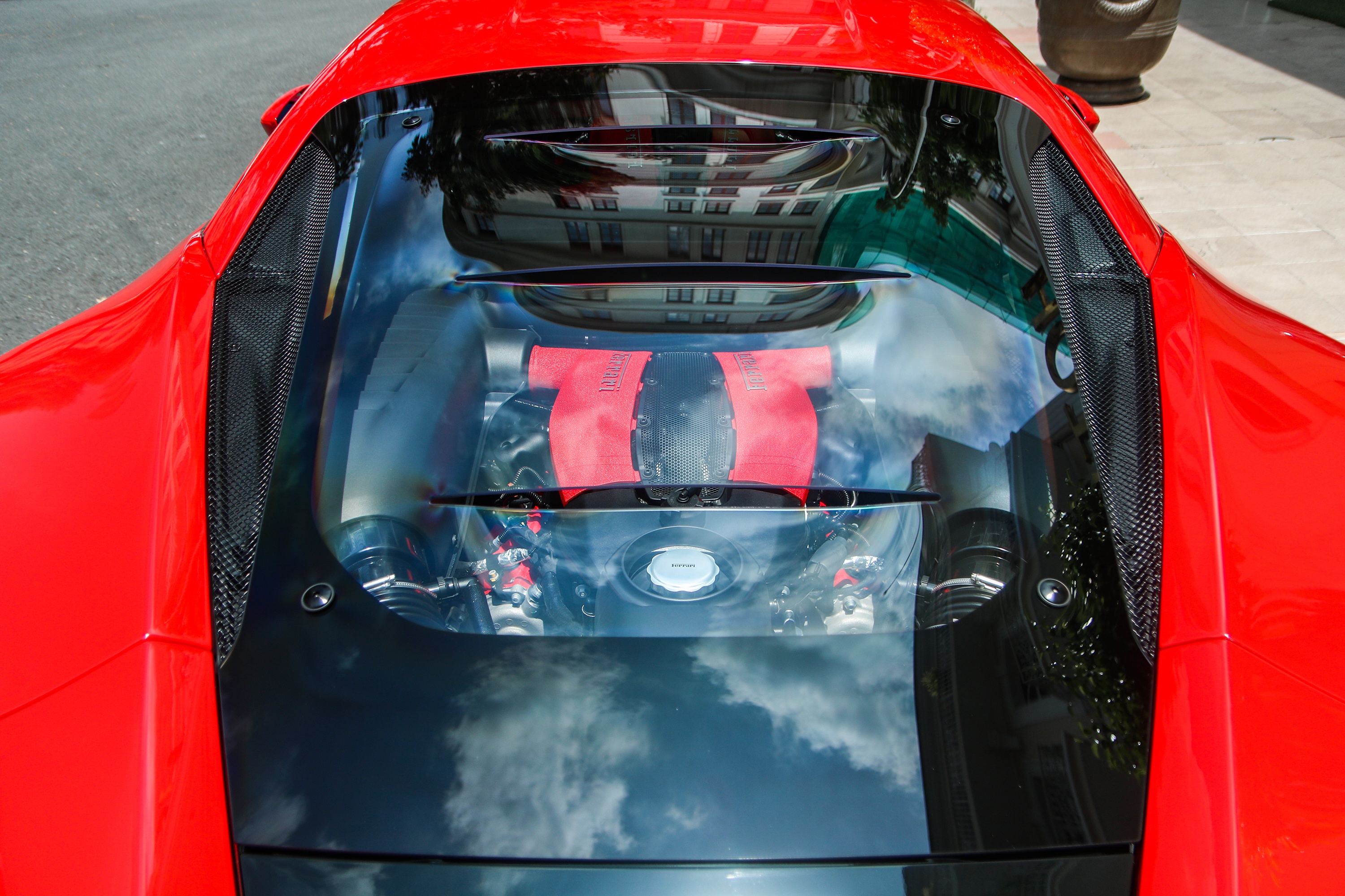 Chi tiet Ferrari F8 Tributo dau tien Viet Nam anh 12