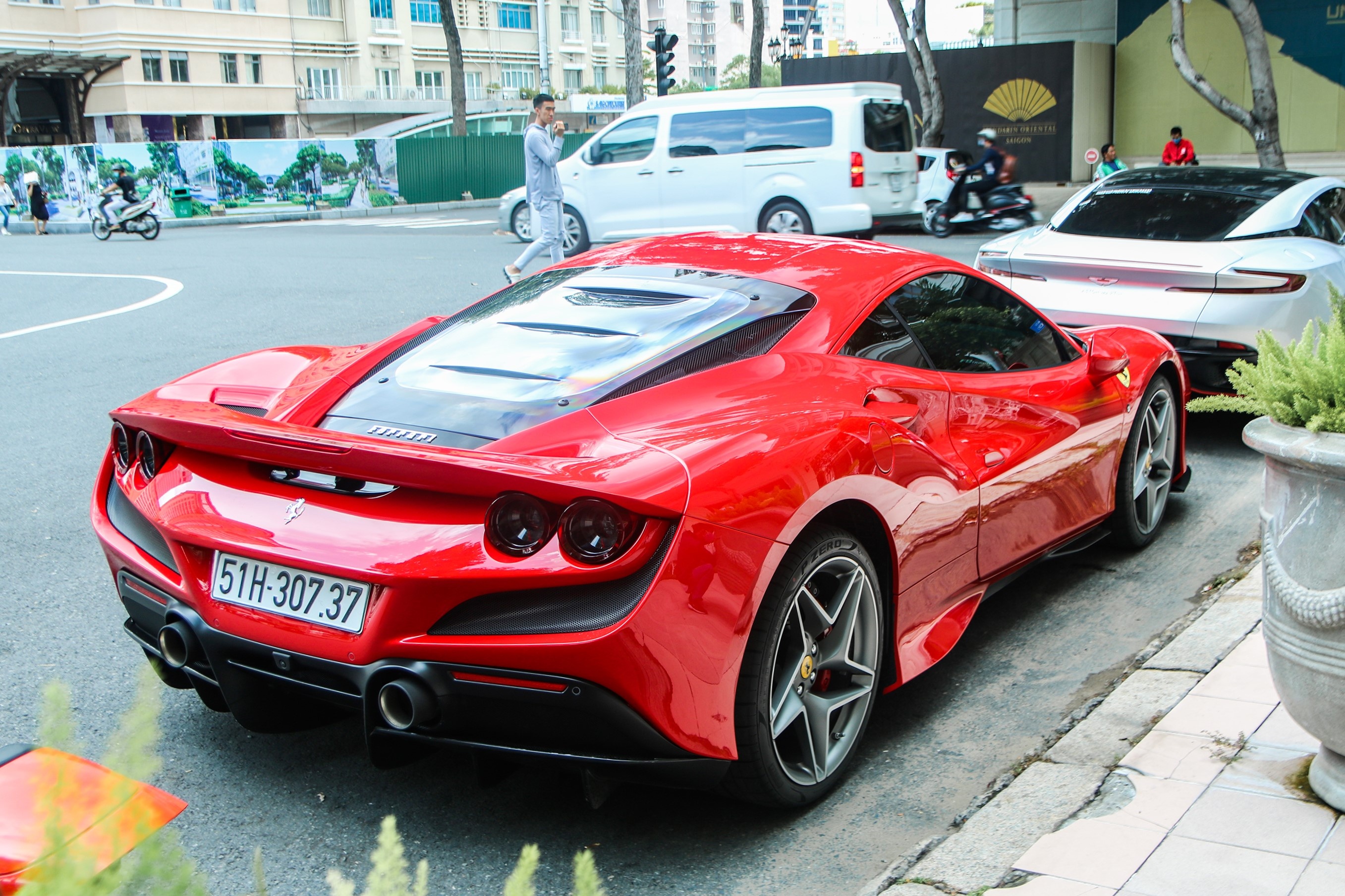 Chi tiet Ferrari F8 Tributo dau tien Viet Nam anh 2