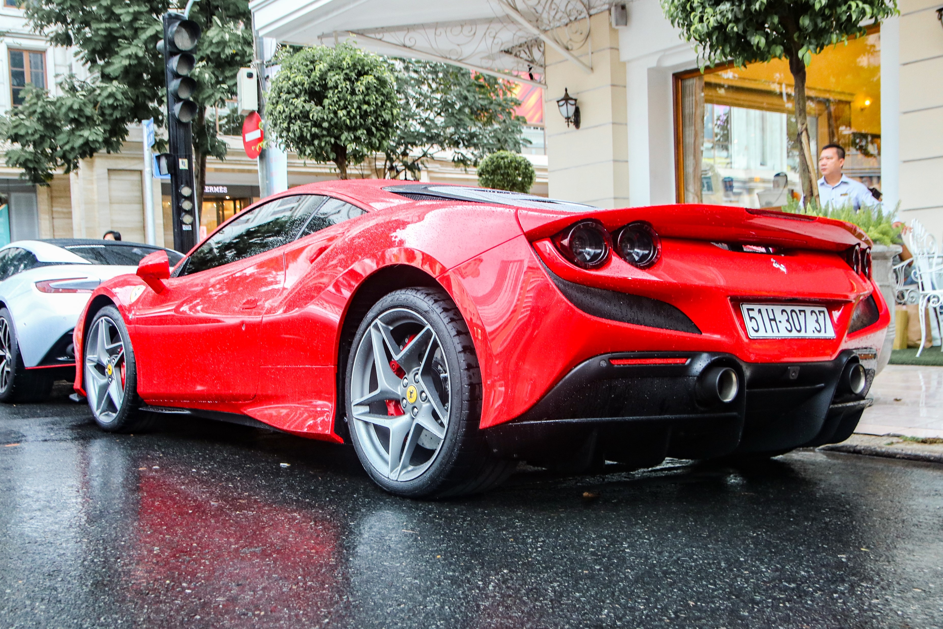 Chi tiet Ferrari F8 Tributo dau tien Viet Nam anh 14