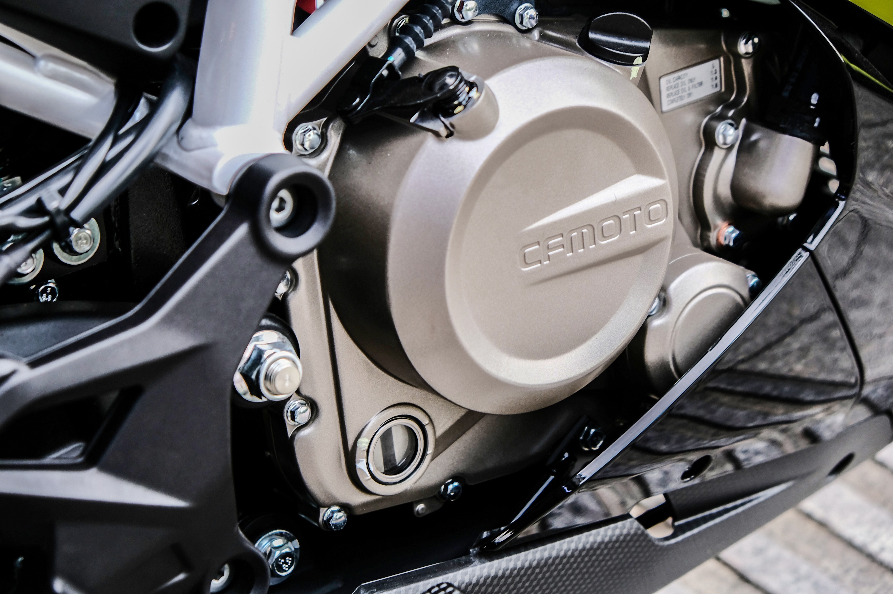 CFMoto 300SR đấu Yamaha R3 ảnh 11 CFMoto 300SR dau Yamaha R3 anh 11