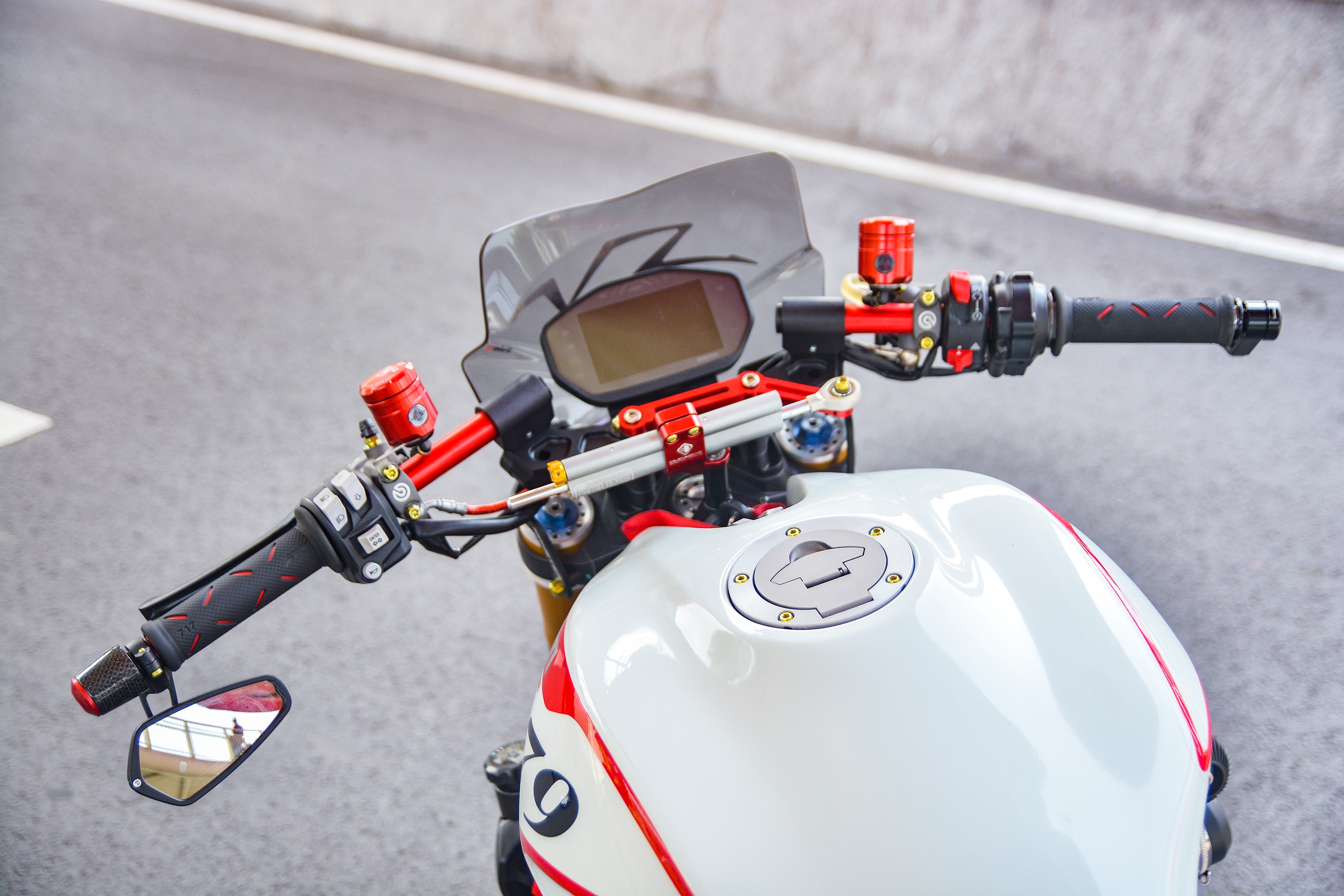 Ducati Monster 821 do len Monster 1200 anh 5