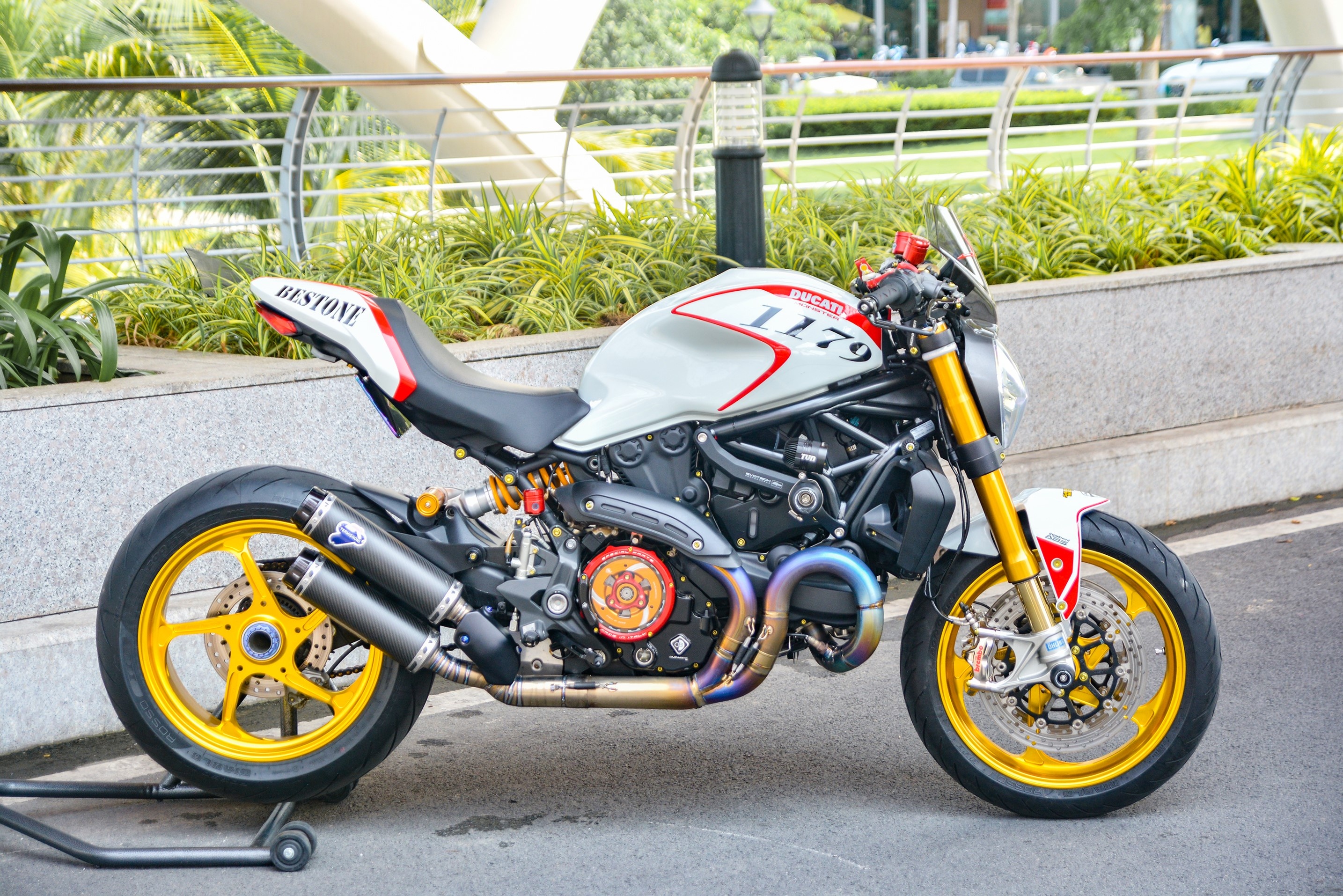 Ducati Monster 821 do len Monster 1200 anh 2