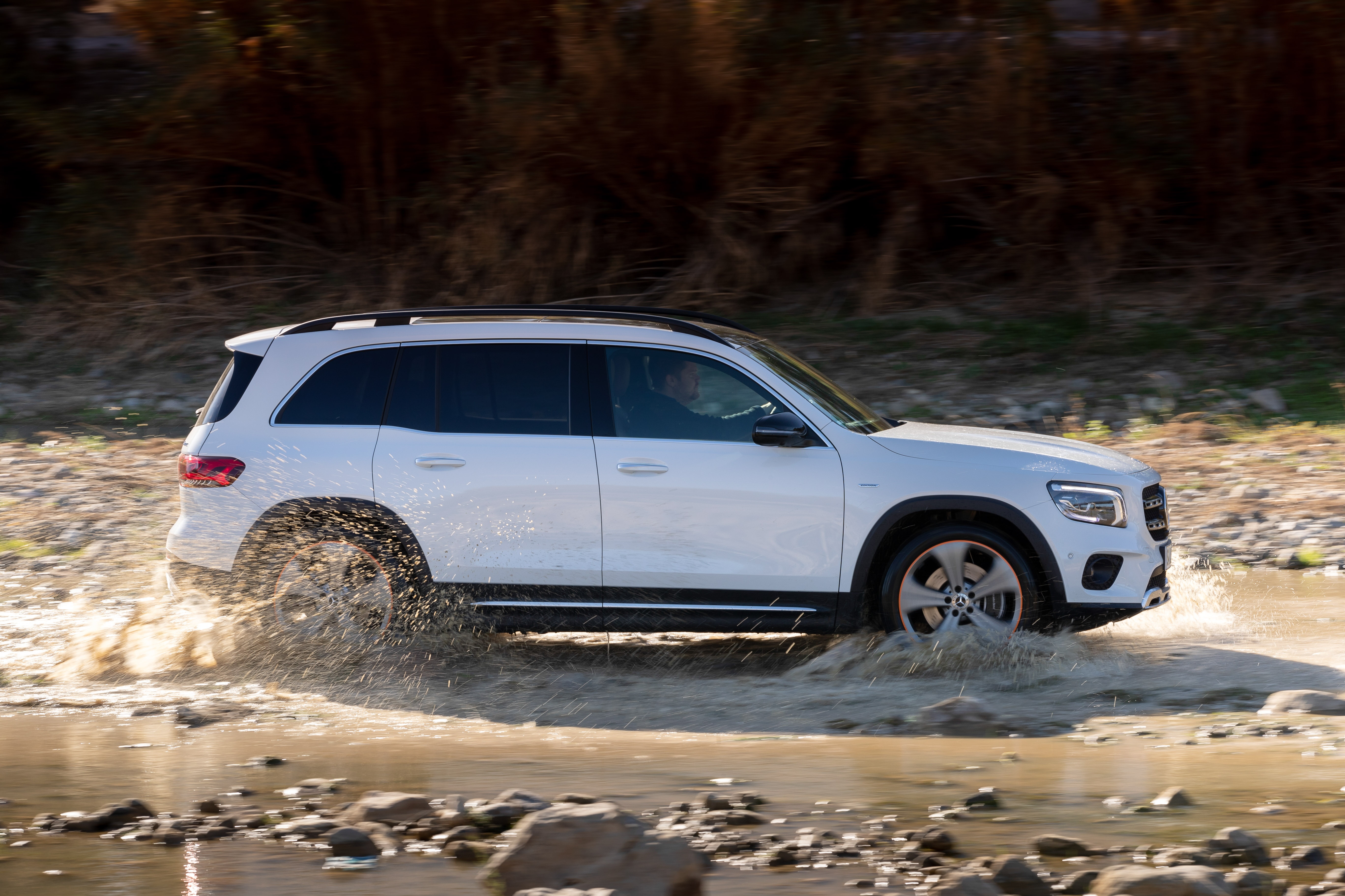 Mercedes-Benz GLB ra mat Thai Lan anh 4