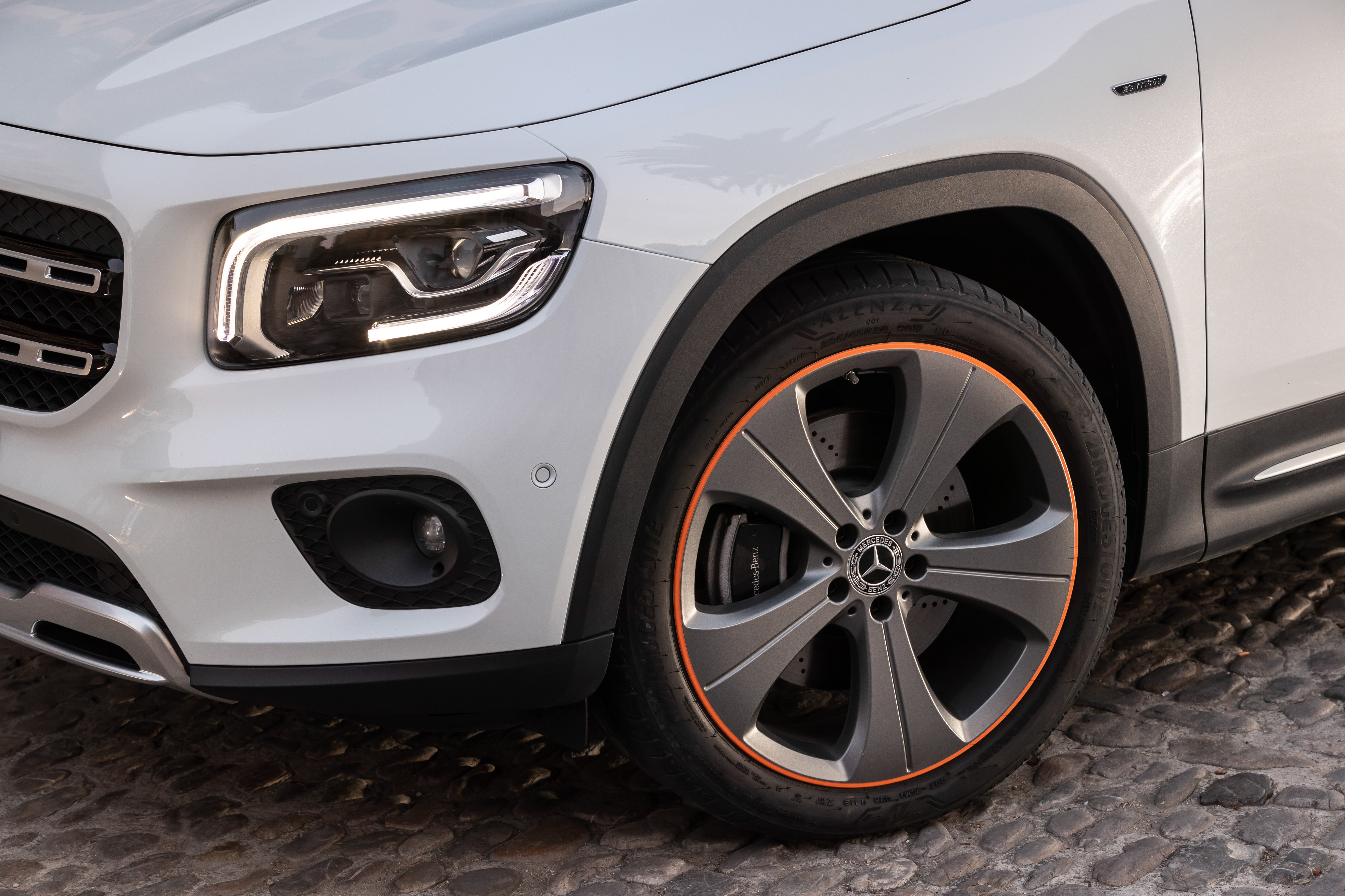 Mercedes-Benz GLB ra mat Thai Lan anh 5