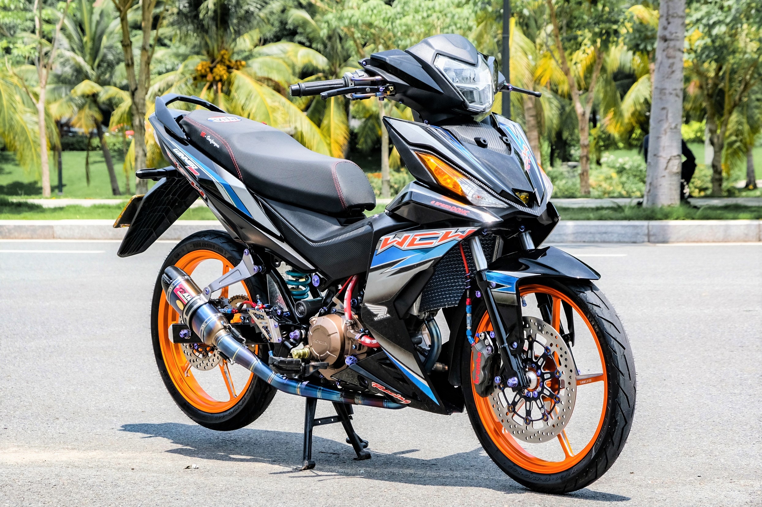 Honda Winner voi quickshift va goi trang bi 200 trieu tai TP.HCM hinh anh