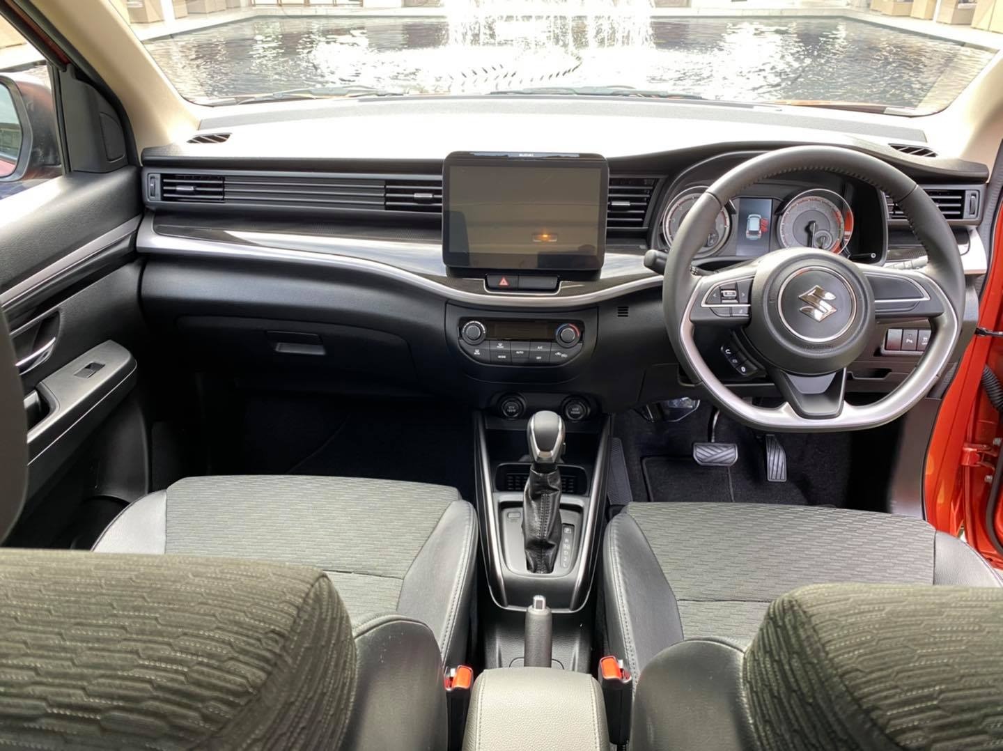 Suzuki XL7 ra mắt tại Thái Lan ảnh 8 Suzuki XL7 ra mat tai Thai Lan anh 8