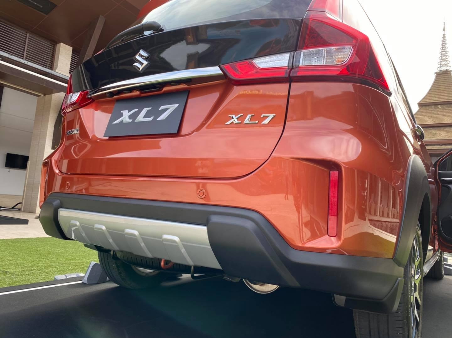 Suzuki XL7 ra mắt tại Thái Lan ảnh 2 Suzuki XL7 ra mat tai Thai Lan anh 2