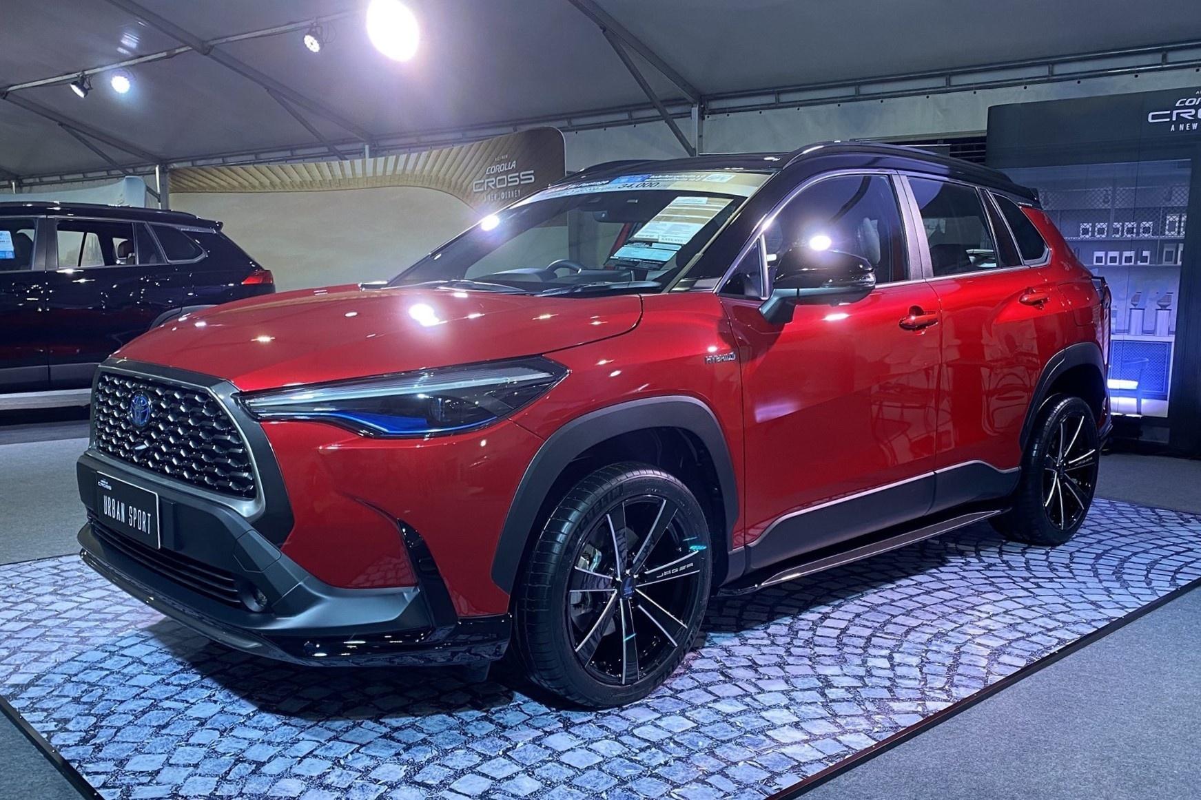 Toyota co mao hiem voi Corolla Cross Hybrid tai Viet Nam? hinh anh