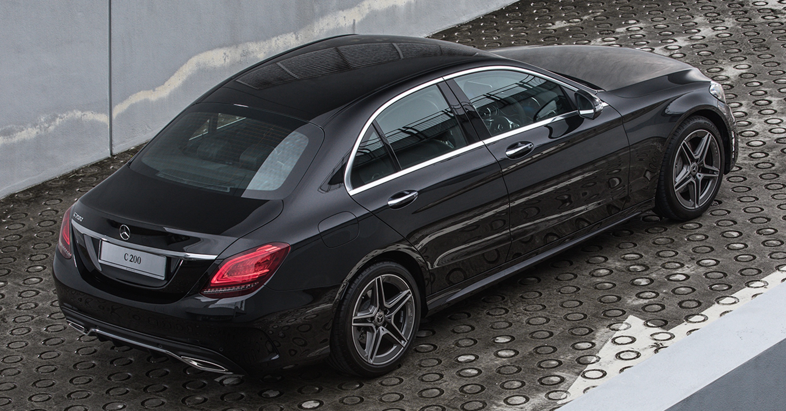 Mercedes-Benz ra mat C 200 AMG anh 3