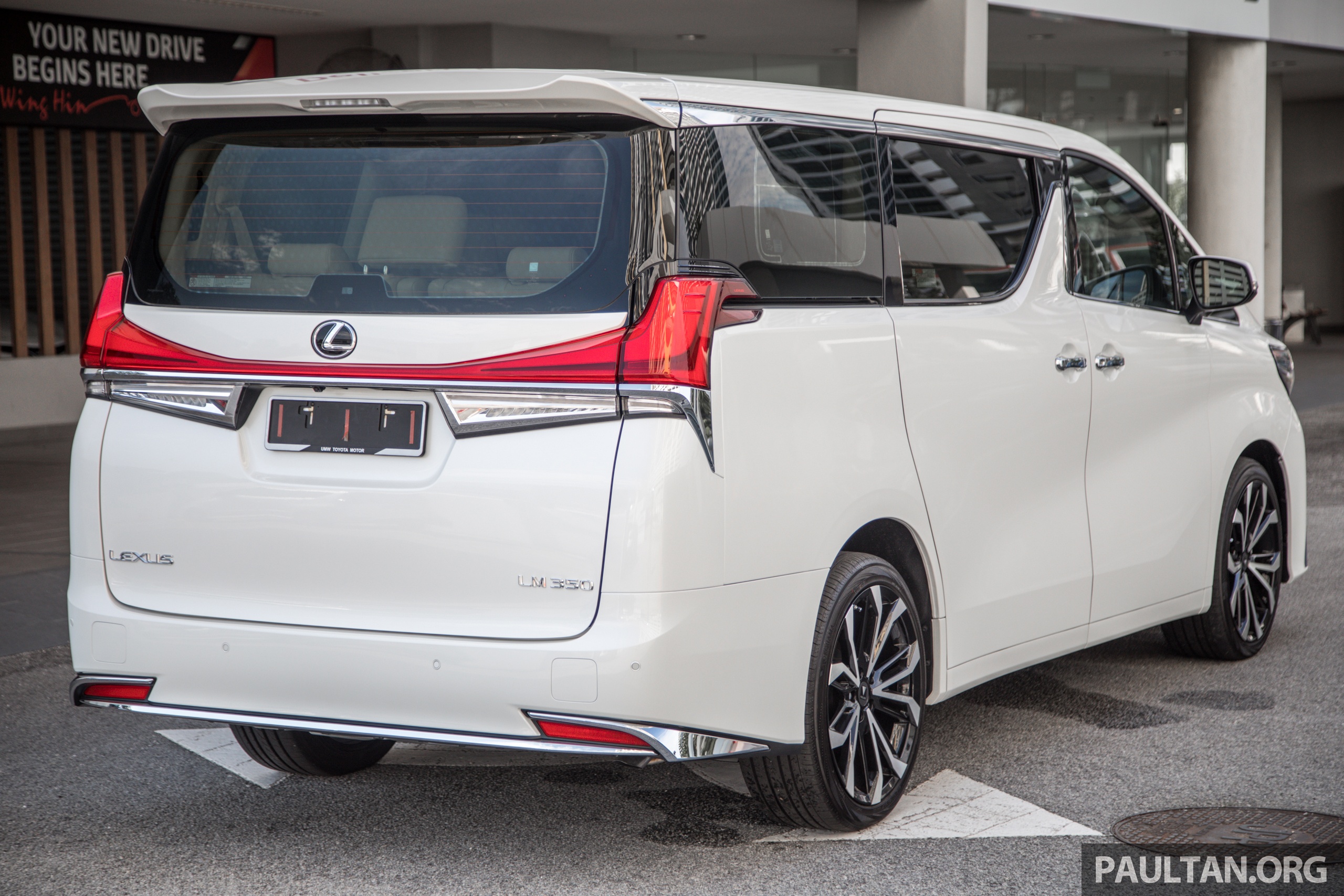 Toyota Alphard do thanh Lexus LM anh 8