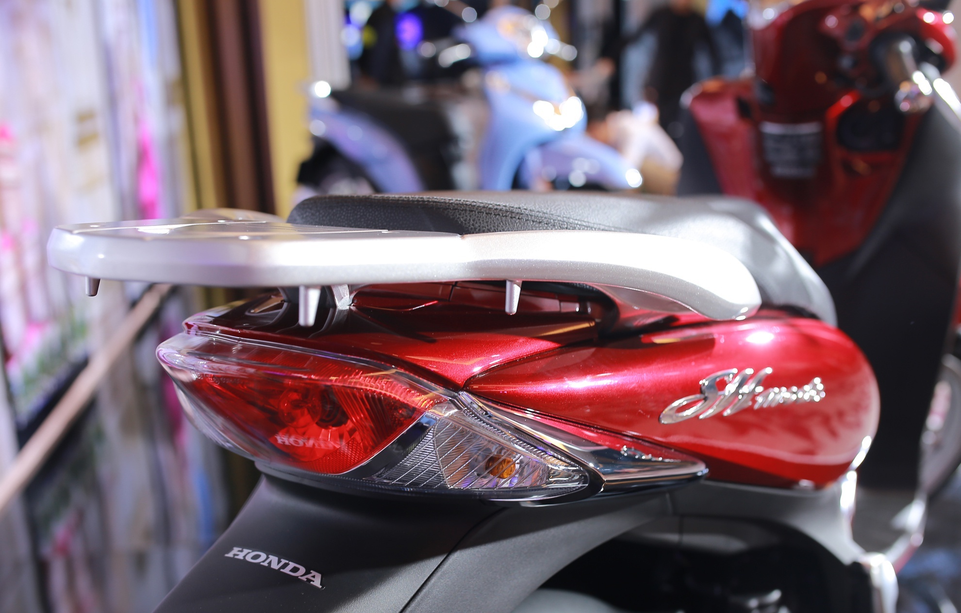 Honda SH Mode 2020 được nâng cấp gì so với đời cũ ảnh 5 Honda SH Mode 2020 duoc nang cap gi so voi doi cu anh 5