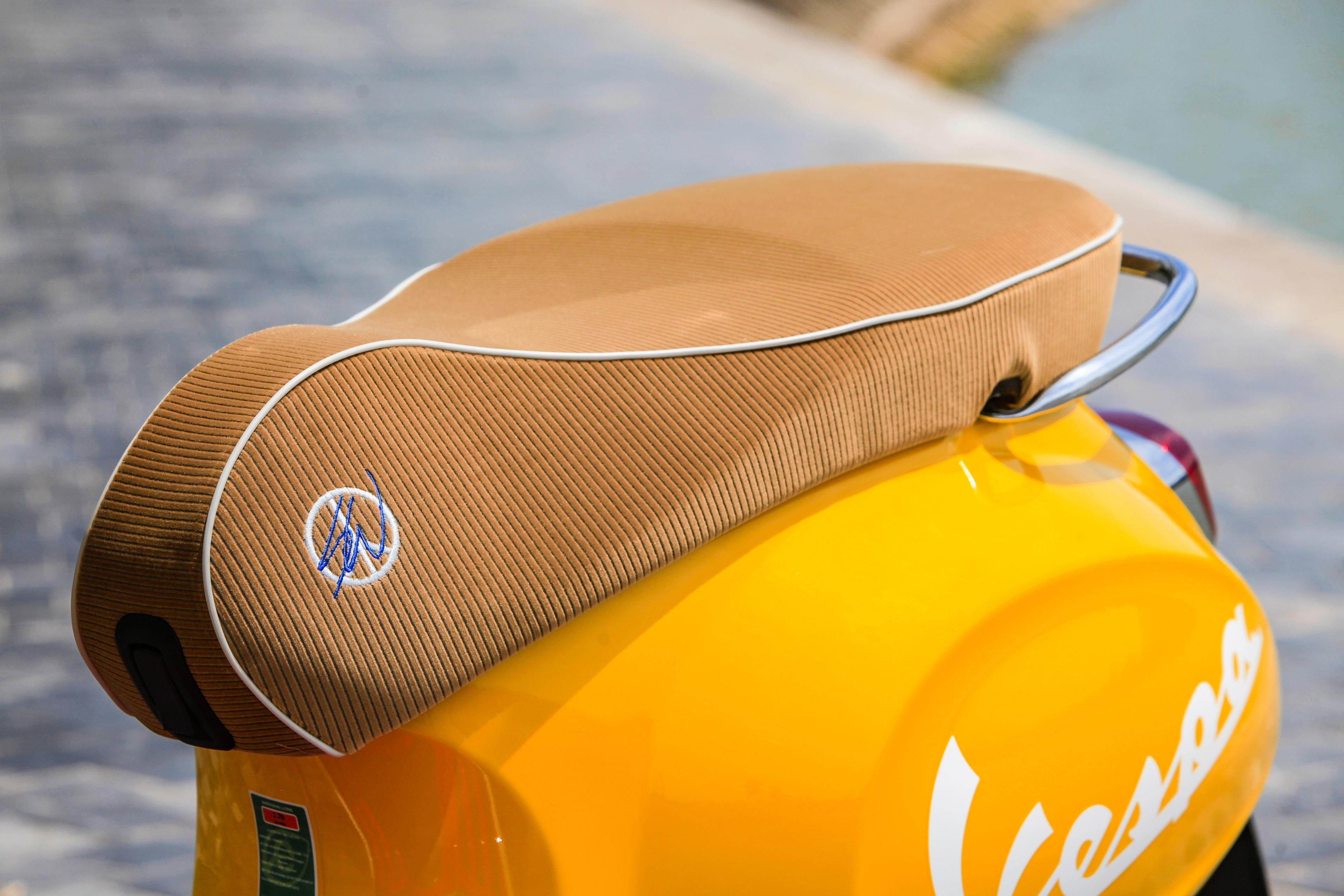 Chi tiết Vespa Primavera Sean Wotherspoon tại Việt Nam ảnh 12 Chi tiet Vespa Primavera Sean Wotherspoon tai Viet Nam anh 12