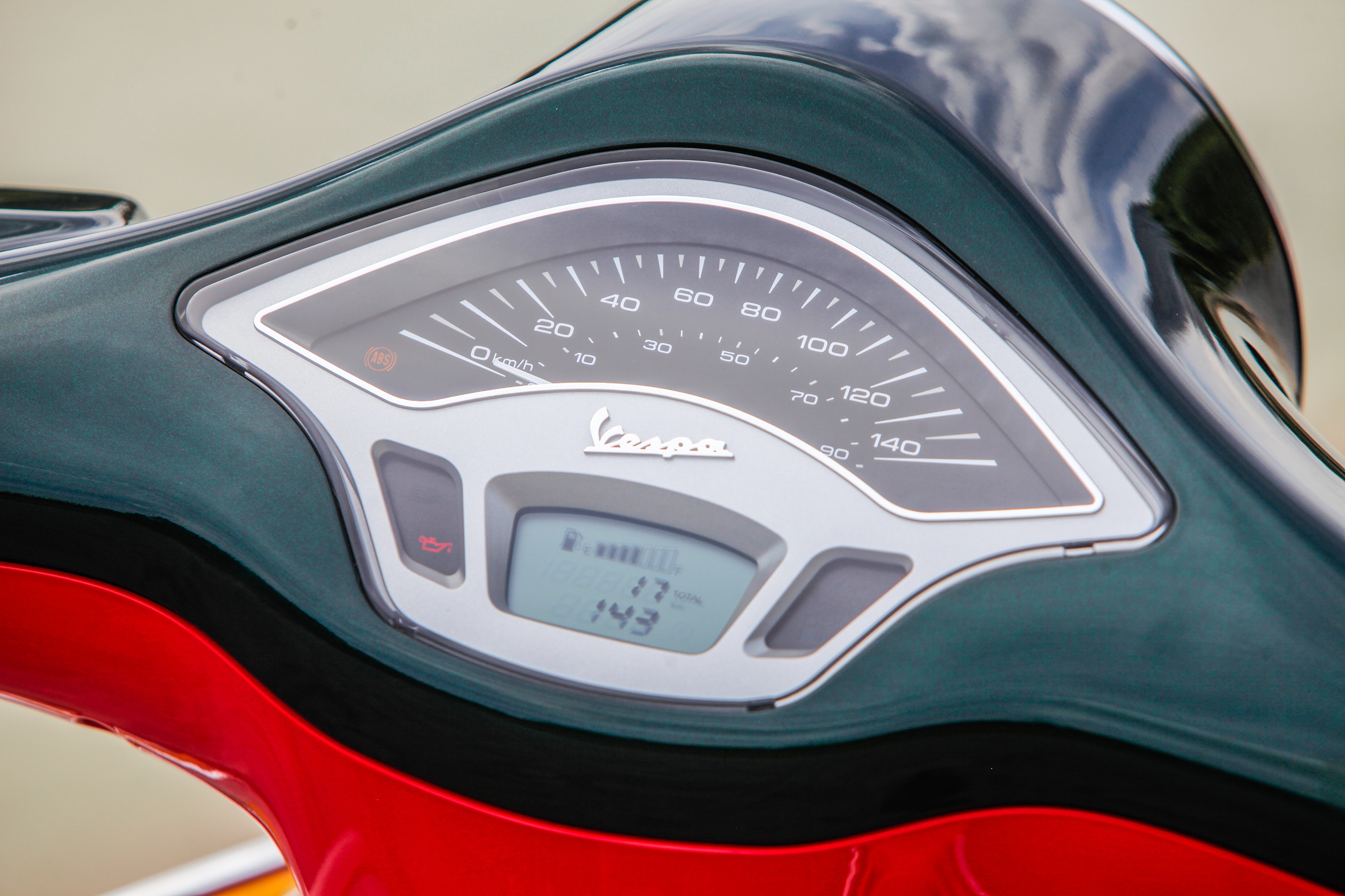 Chi tiết Vespa Primavera Sean Wotherspoon tại Việt Nam ảnh 6 Chi tiet Vespa Primavera Sean Wotherspoon tai Viet Nam anh 6