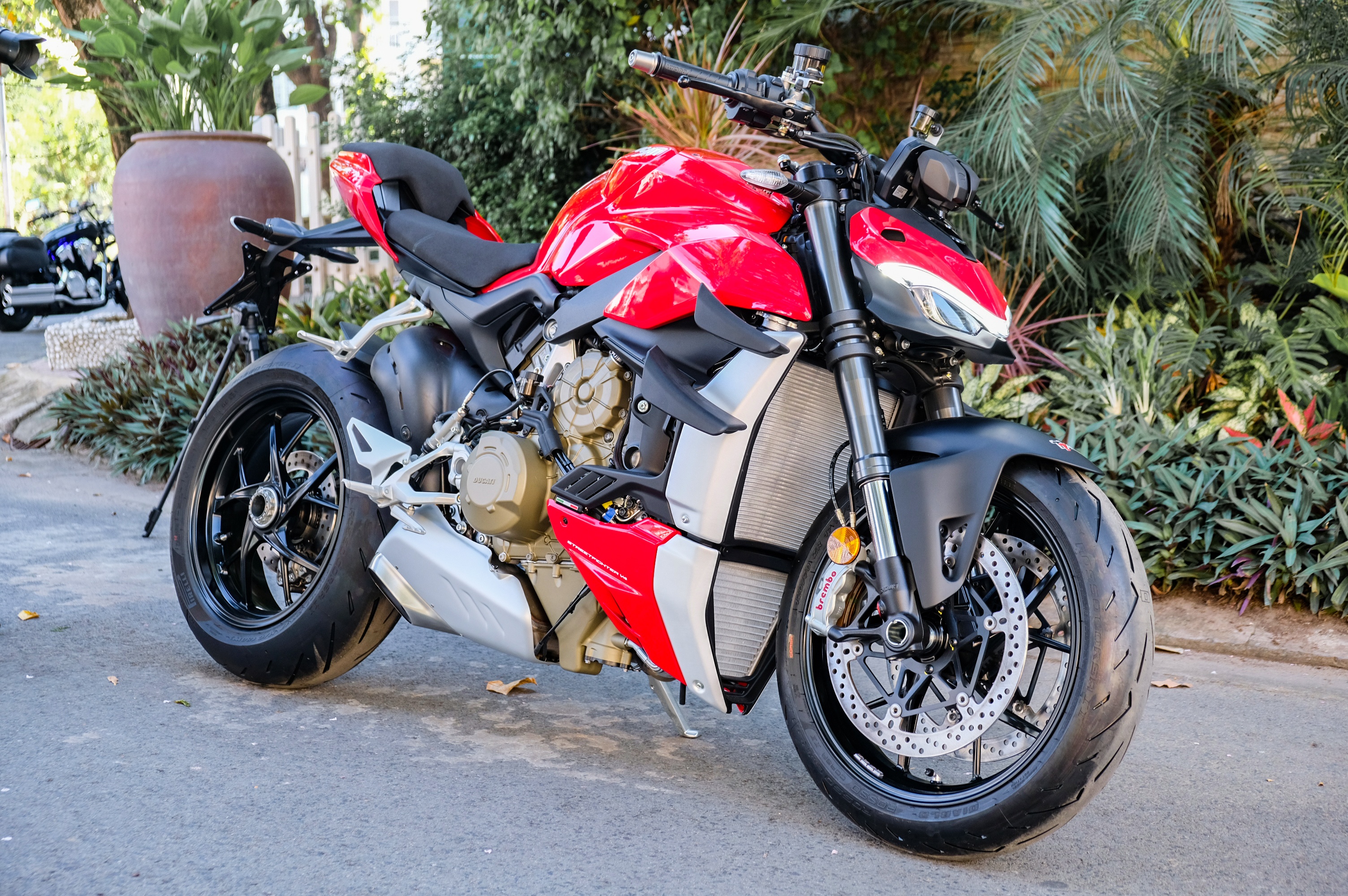 Chi tiet Ducati Streetfighter V4 dau tien Viet Nam, gia hon 1 ty dong hinh anh