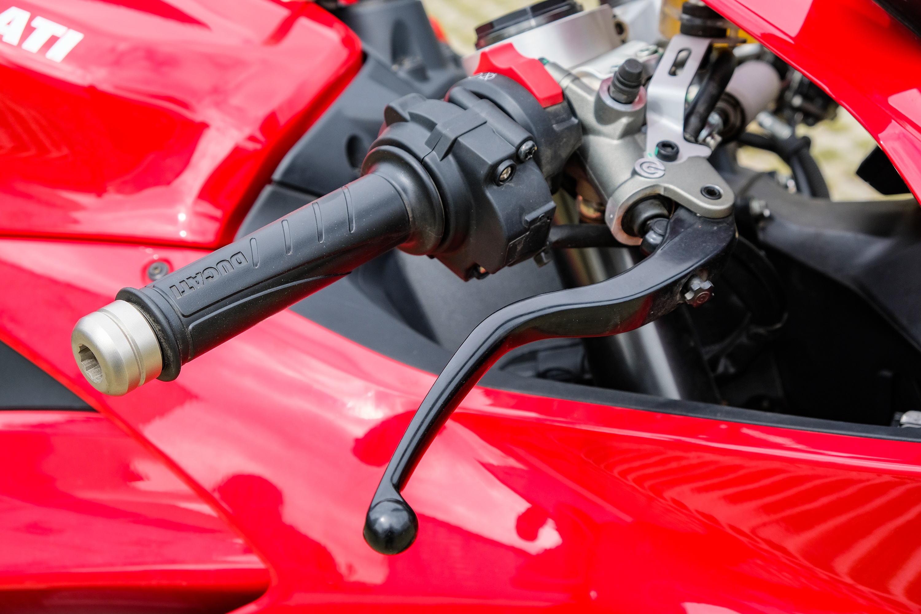 Ducati Panigale V2 ra mat Viet Nam anh 12