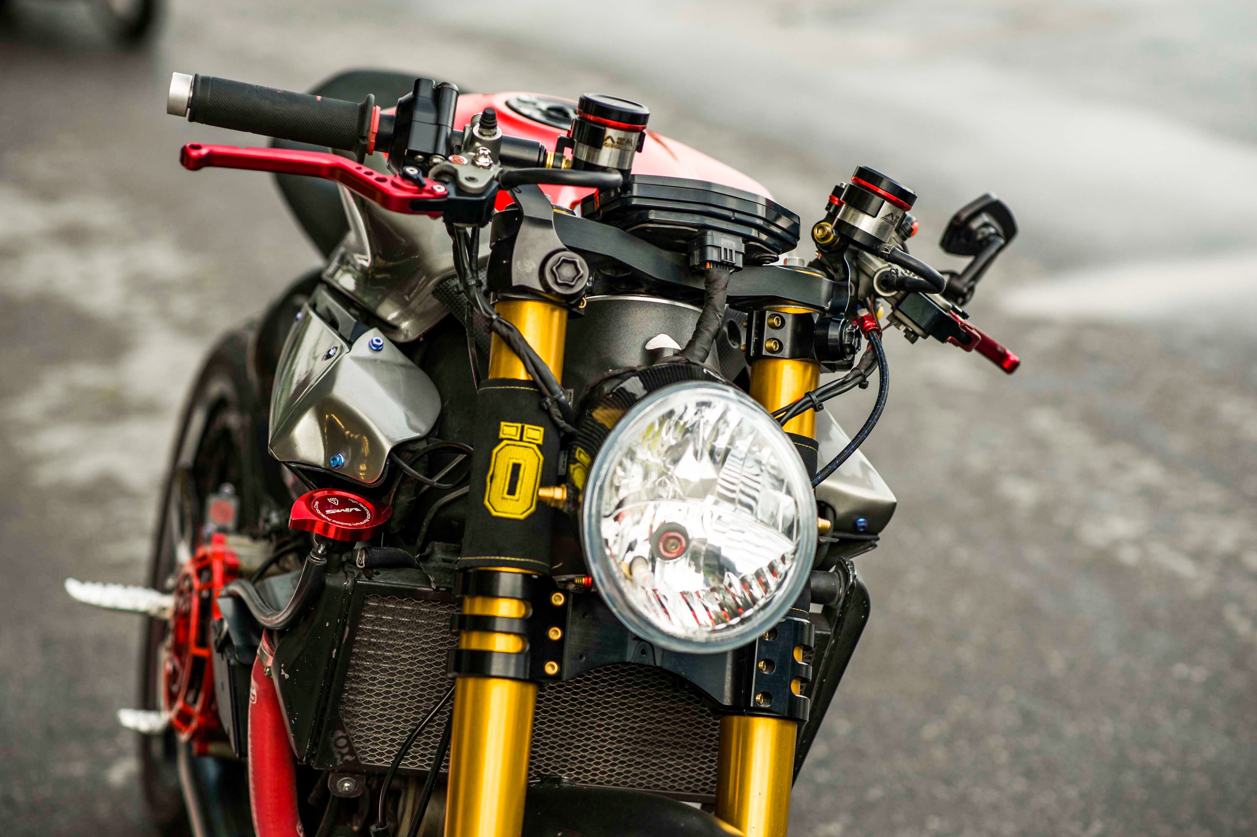 Ducati 1199 Panigale S do cafe racer anh 12