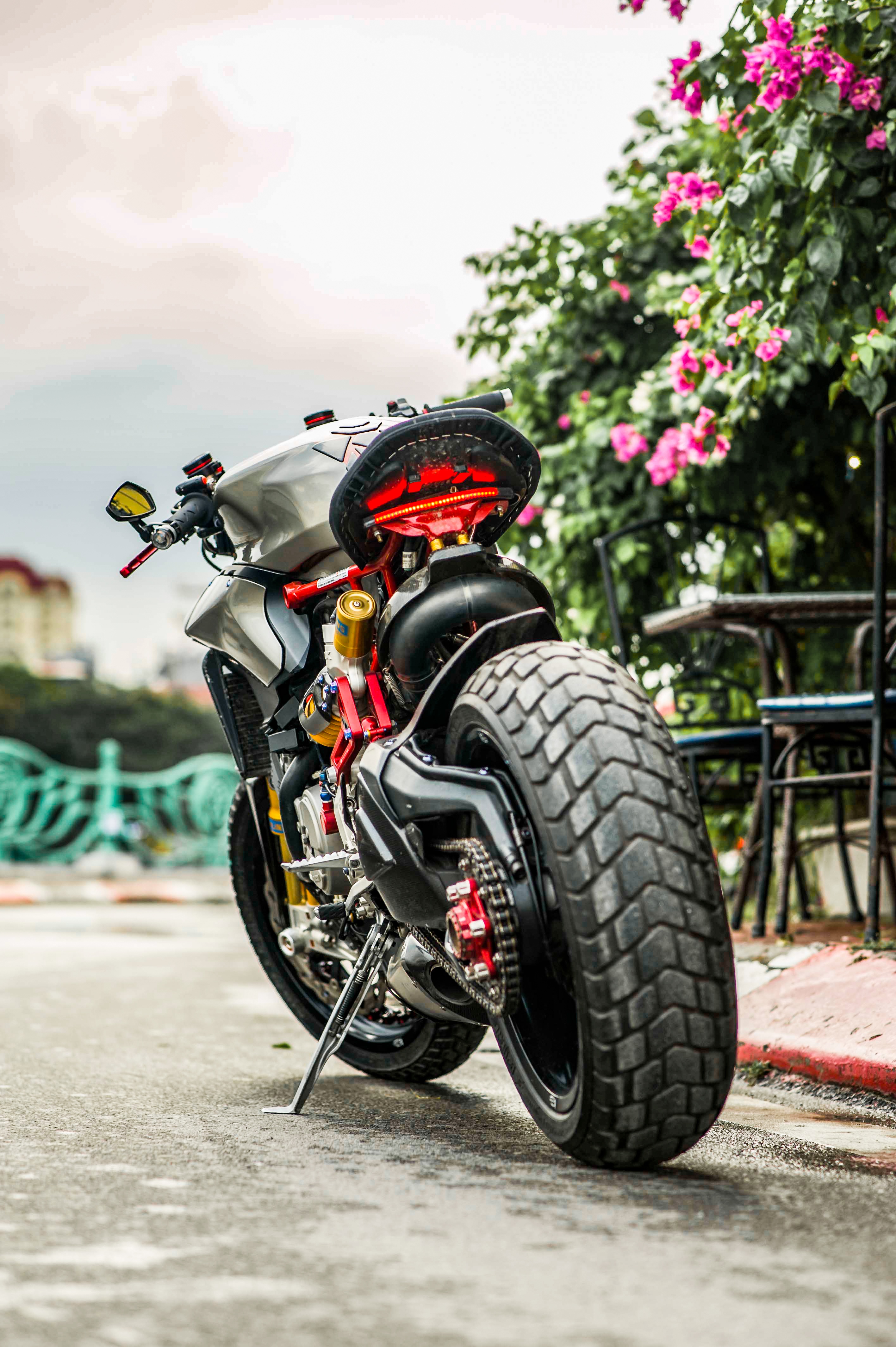 Ducati 1199 Panigale S do cafe racer anh 7