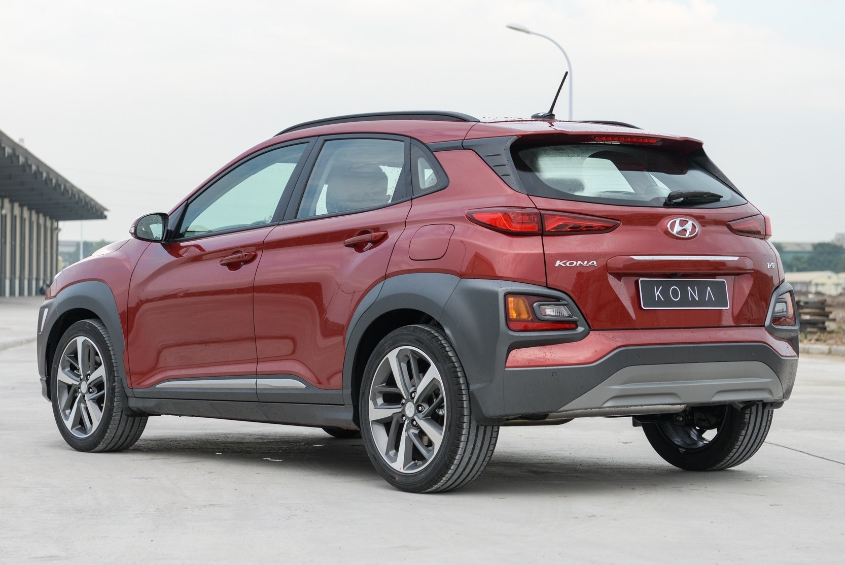 Chọn Kia Seltos 1.4 Premium hay Hyundai Kona 1.6 Turbo? ảnh 6 Chon Kia Seltos 1.4 Premium hay Hyundai Kona 1.6 Turbo? anh 6