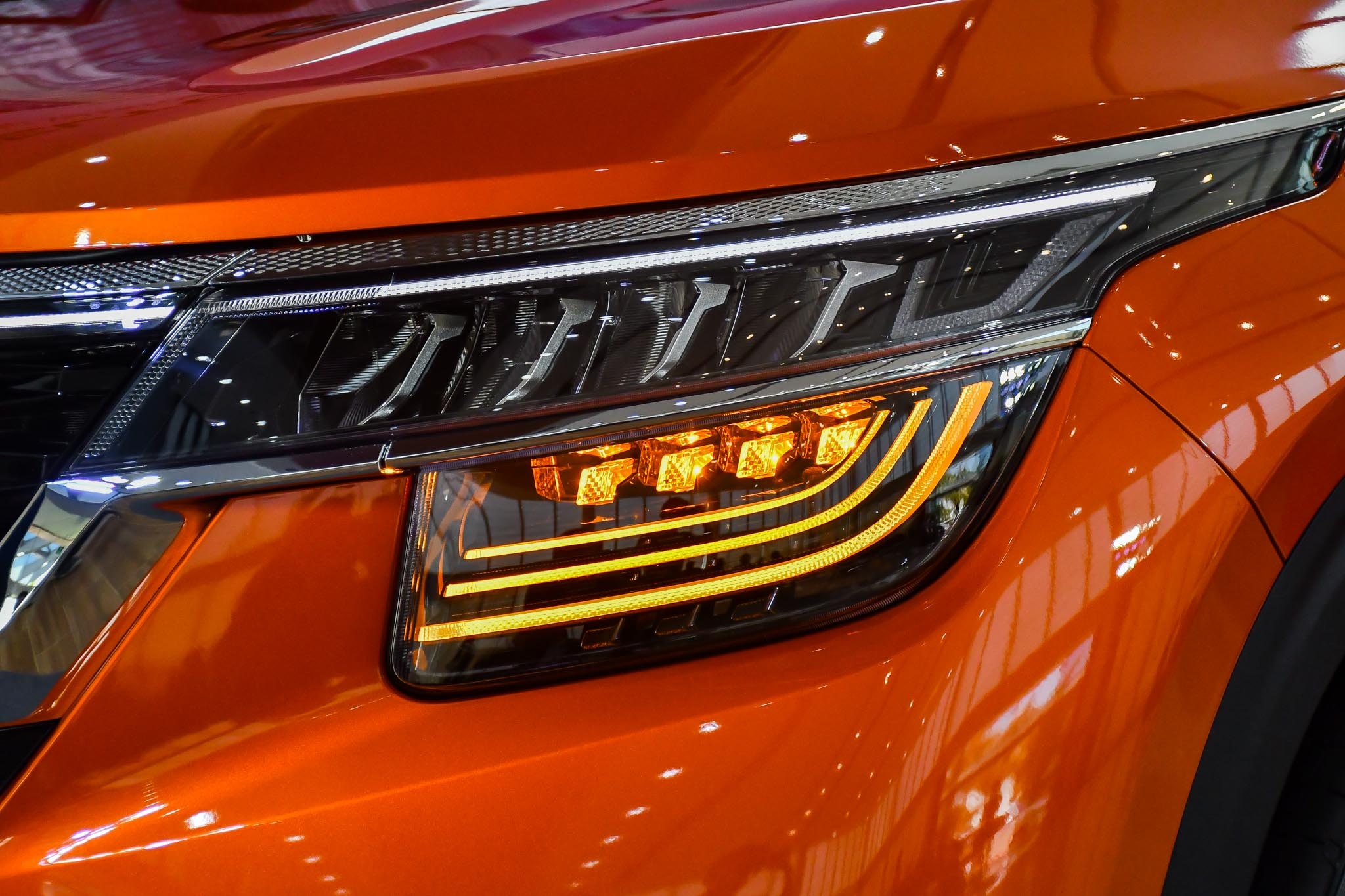 Chọn Kia Seltos 1.4 Premium hay Hyundai Kona 1.6 Turbo? ảnh 7 Chon Kia Seltos 1.4 Premium hay Hyundai Kona 1.6 Turbo? anh 7