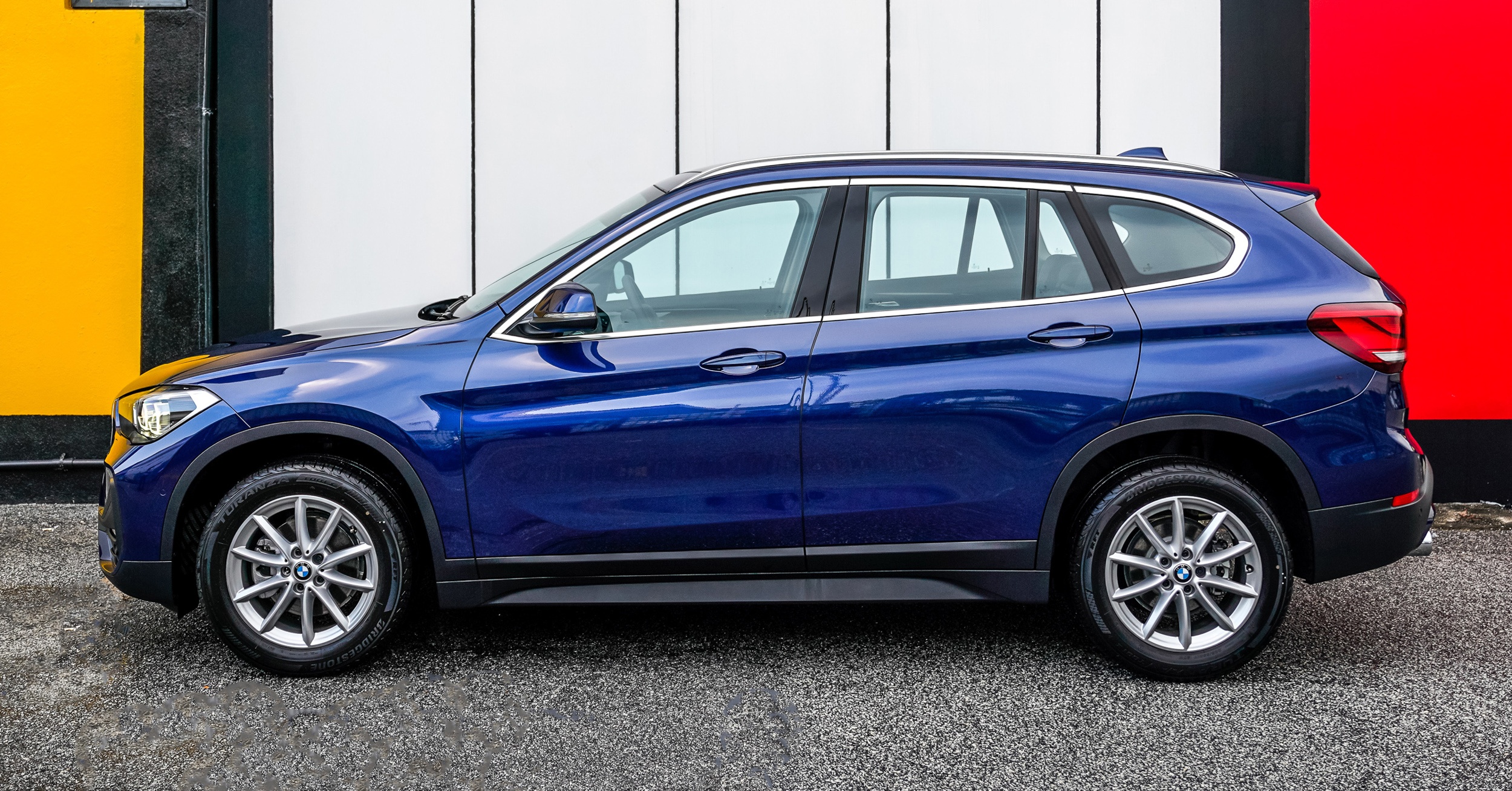 BMW X1 sDrive18i 2020 ra mat Malaysia anh 13