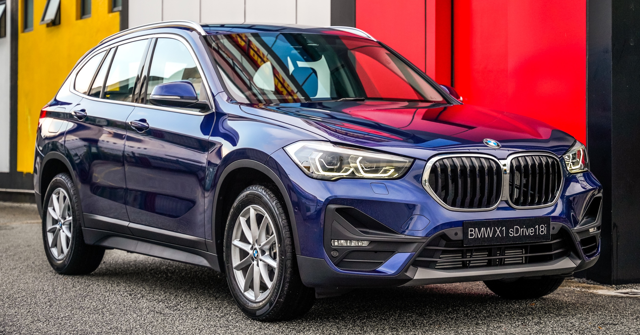 BMW X1 sDrive18i 2020 ra mat Malaysia anh 1