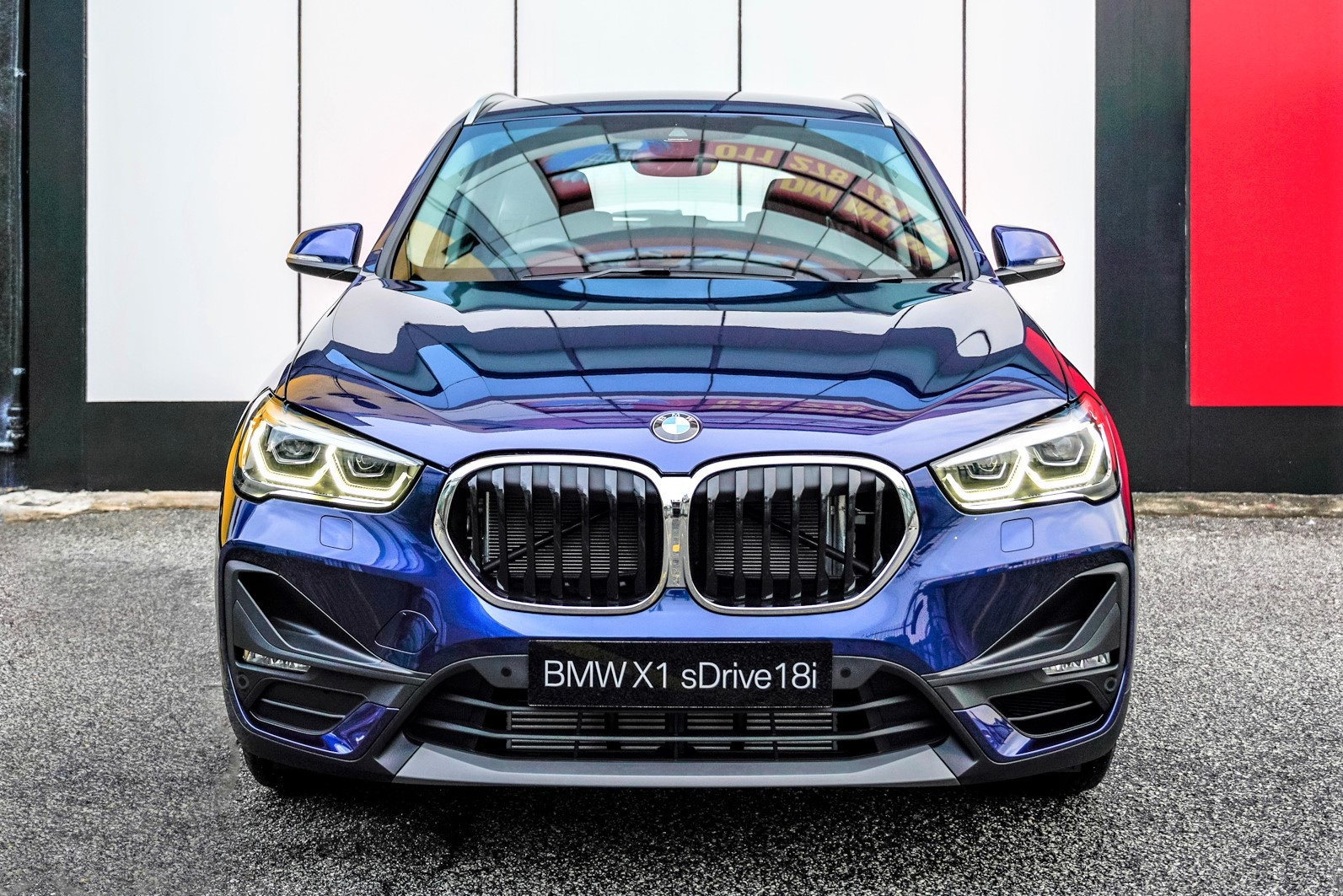 BMW X1 sDrive18i 2020 ra mat tai Malaysia, gia bang mot nua o VN hinh anh