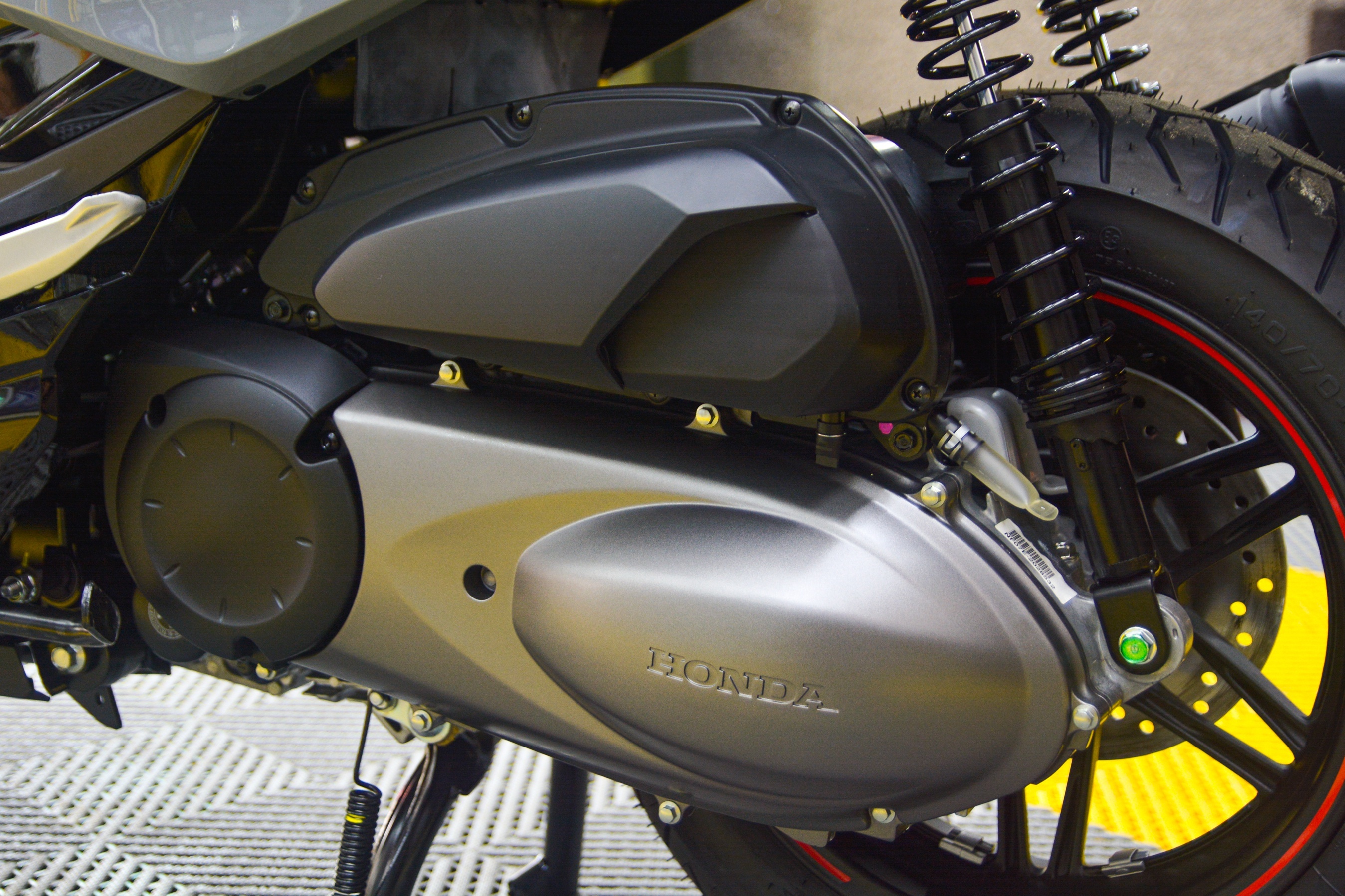 Những mẫu tay ga bản giới hạn giá trăm triệu tại Việt Nam ảnh 23 Nhung mau tay ga ban gioi han gia tram trieu tai Viet Nam anh 23