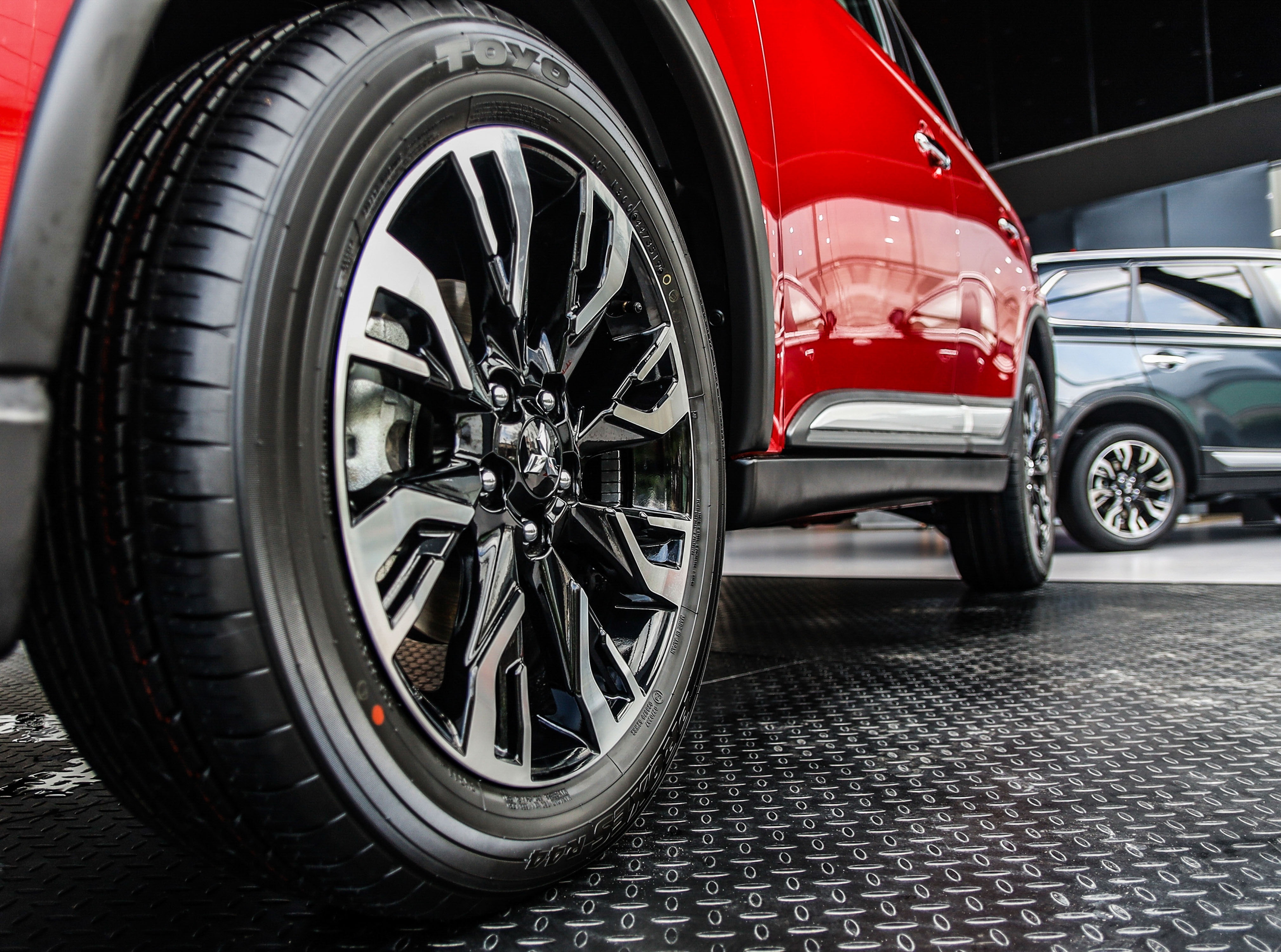 Mitsubishi Outlander 2.4 CVT Premium ra mat VN anh 5