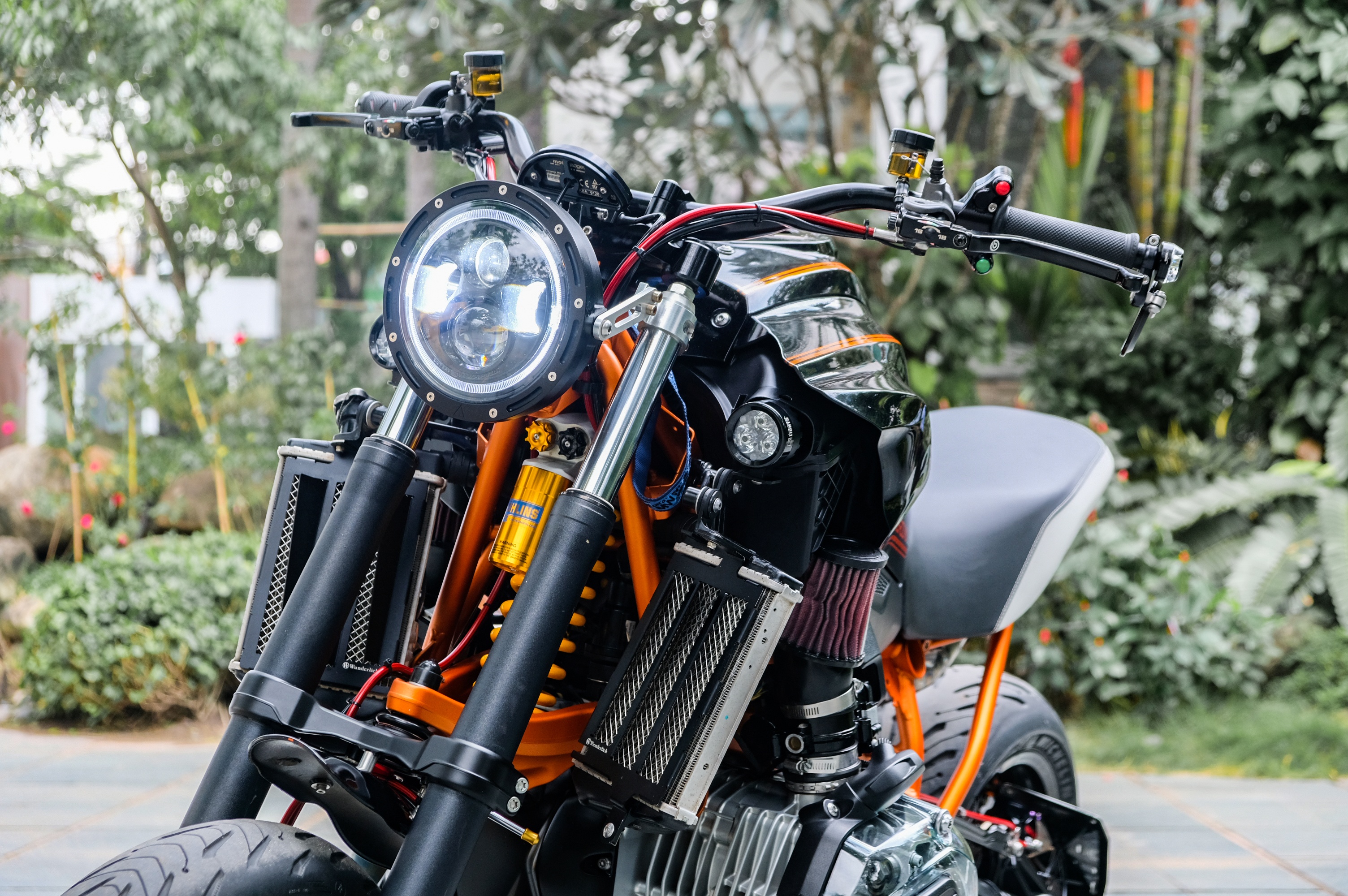 vua dia hinh BMW R 1200 GS thanh supermoto anh 14