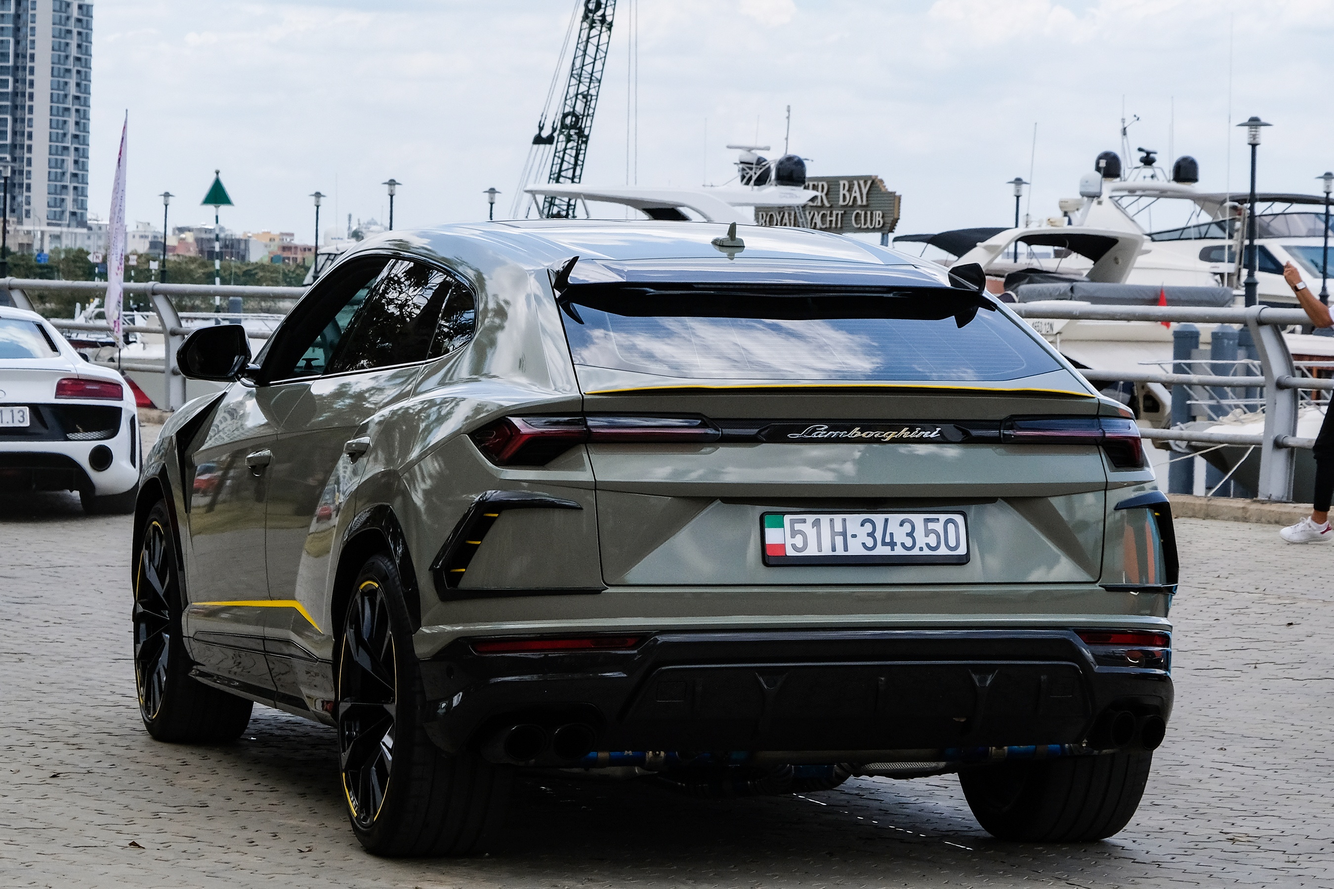Lamborghini Urus với gói độ TopCar tại Việt Nam ảnh 11 Lamborghini Urus voi goi do TopCar tai Viet Nam anh 11
