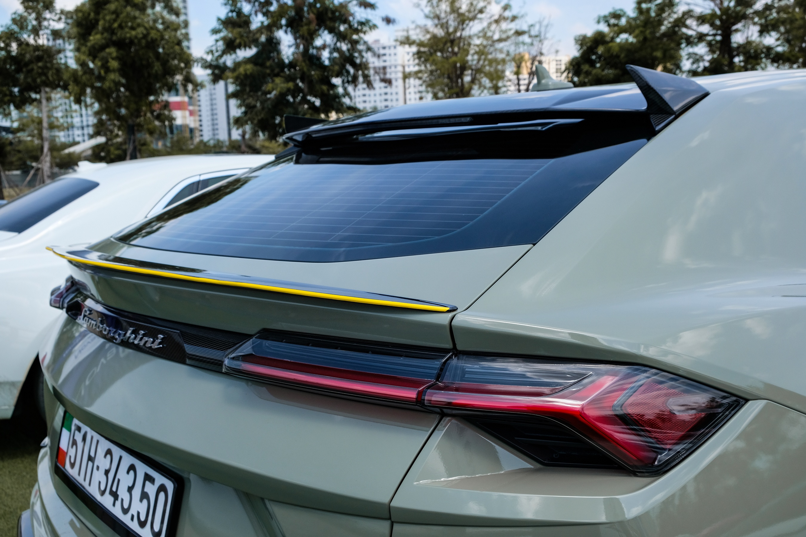 Lamborghini Urus với gói độ TopCar tại Việt Nam ảnh 8 Lamborghini Urus voi goi do TopCar tai Viet Nam anh 8