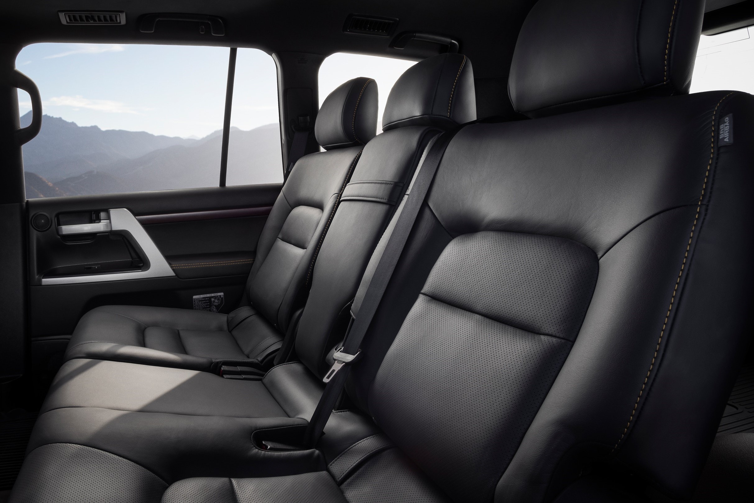 Toyota Land Cruiser Heritage Edition 2021 ra mắt ảnh 5 Toyota Land Cruiser Heritage Edition 2021 ra mat anh 5