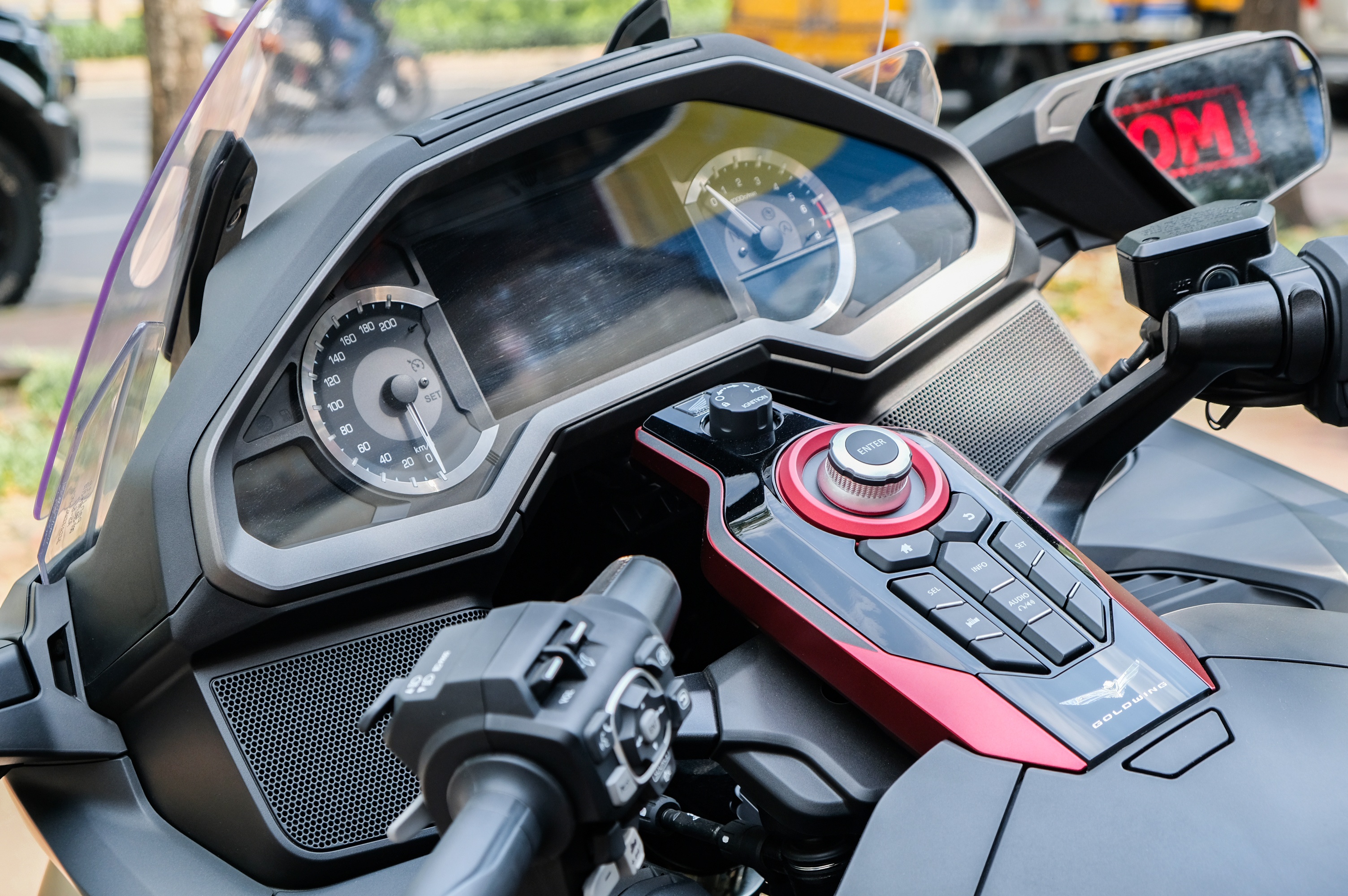 Chi tiết Honda Gold Wing F6B ảnh 6 Chi tiet Honda Gold Wing F6B anh 6